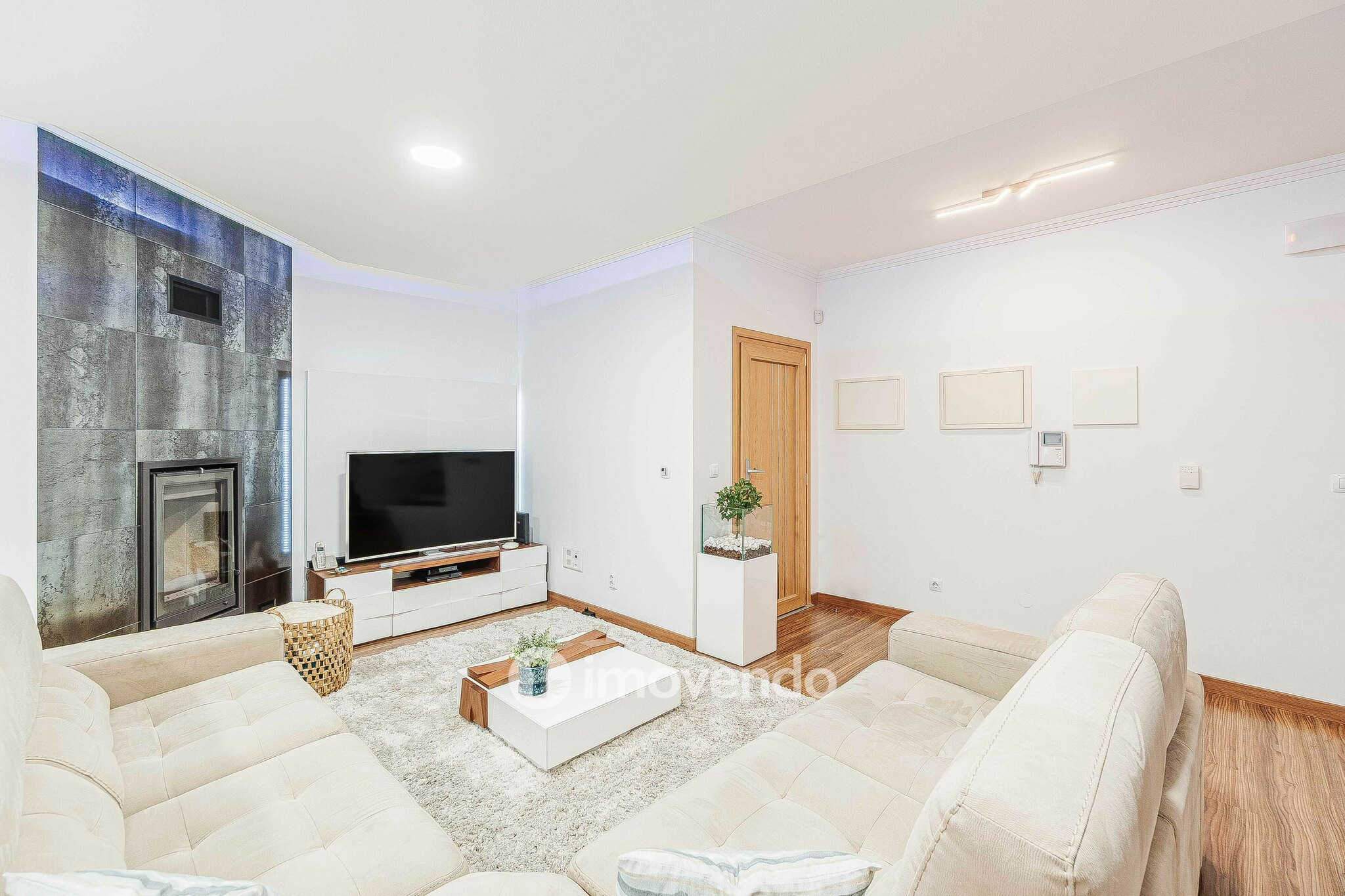 Moradia T3 com garagem, num condomínio com piscina, em Bucelas