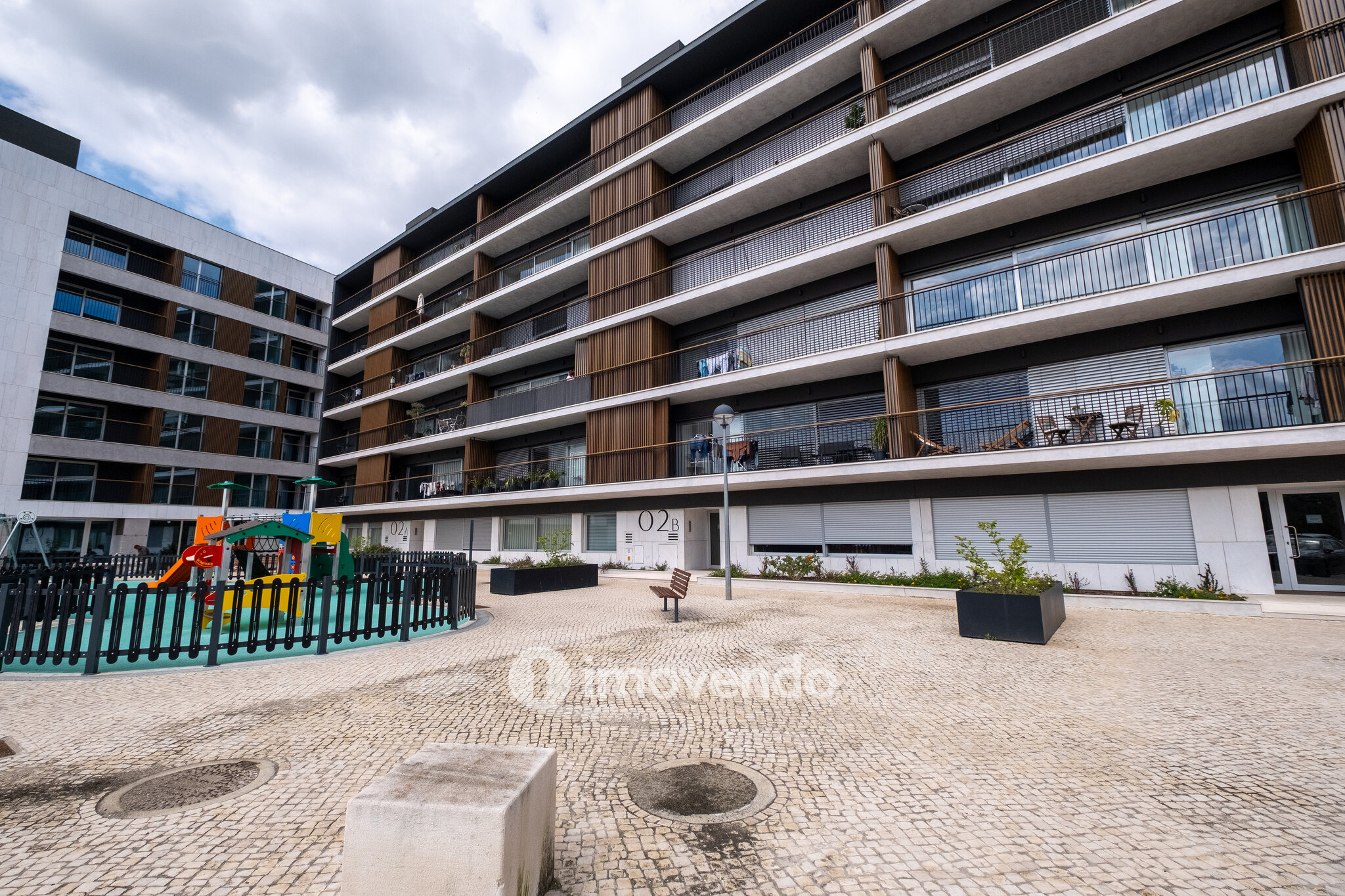 Apartamento T3 exclusivo, com terraço, nos Terraços do Rio, Coimbra