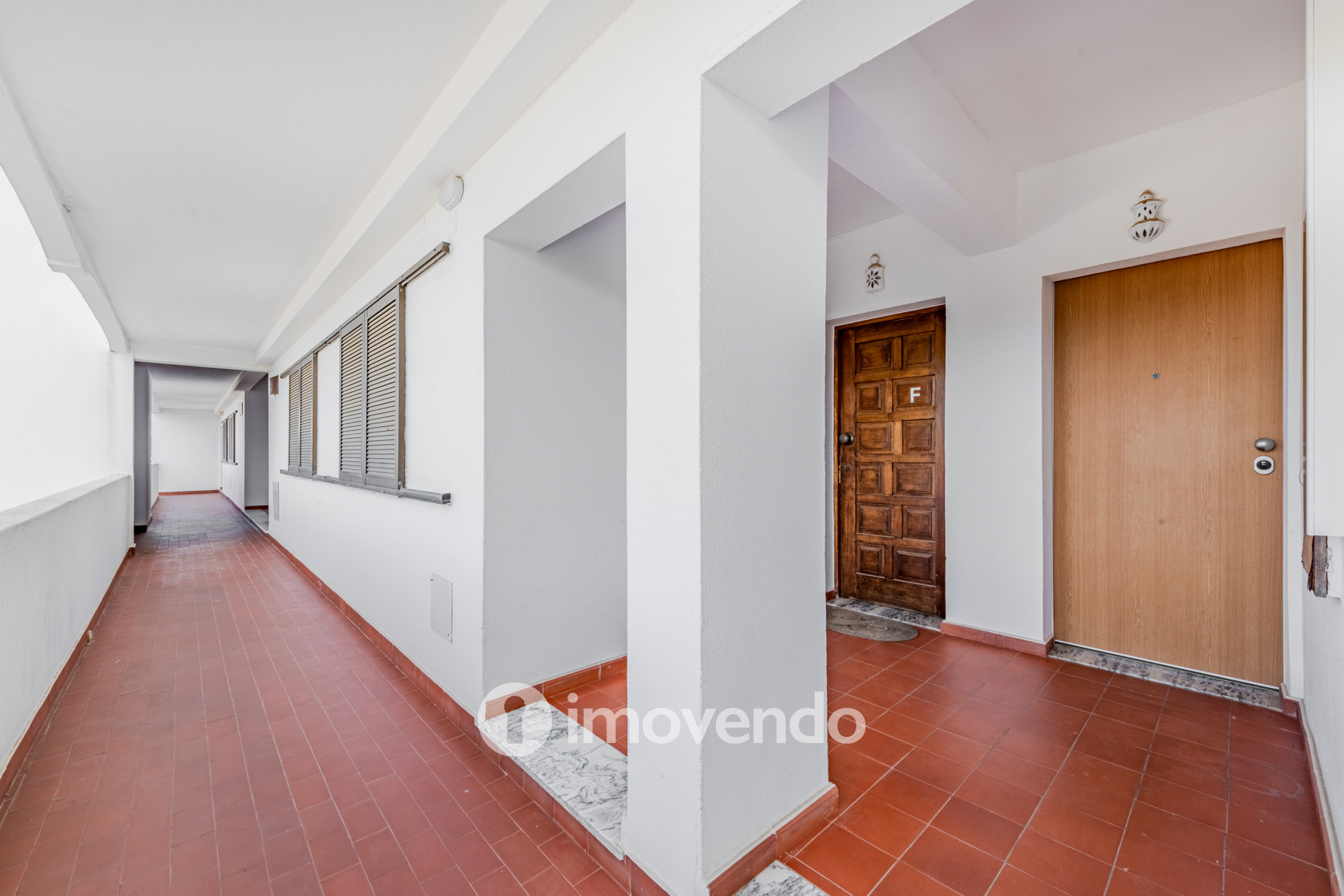 Apartamento T1 com parqueamento, em condomínio com piscina, Albufeira