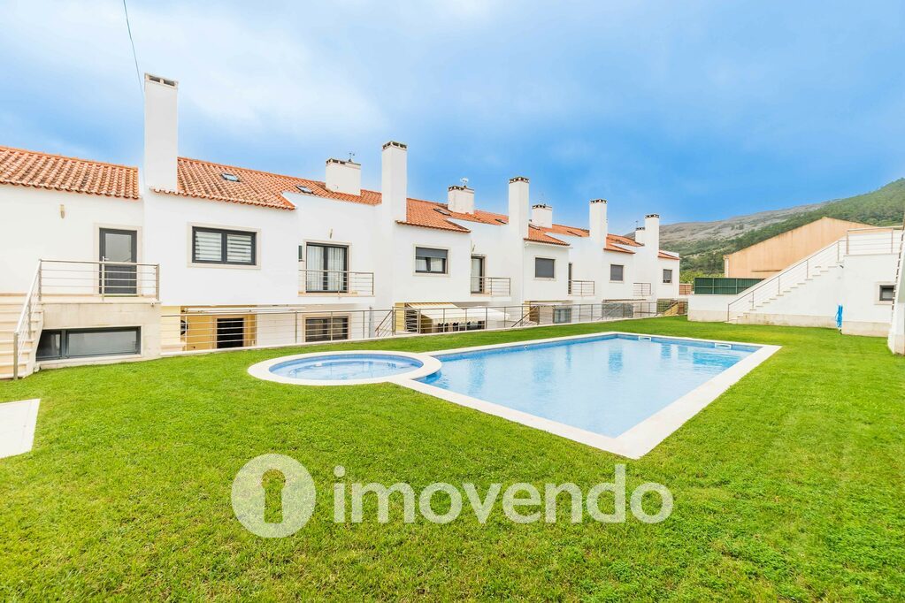 Moradia T3 em Loures, Bucelas com 179 m<sup>2</sup> por 615.000