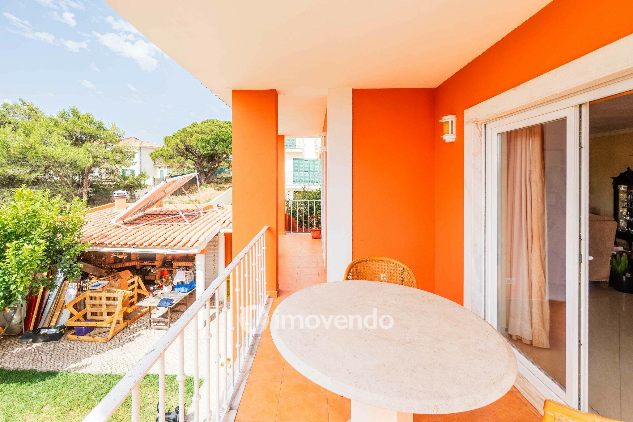 Moradia T4 de luxo, com jardim e garagem, em Alcabideche