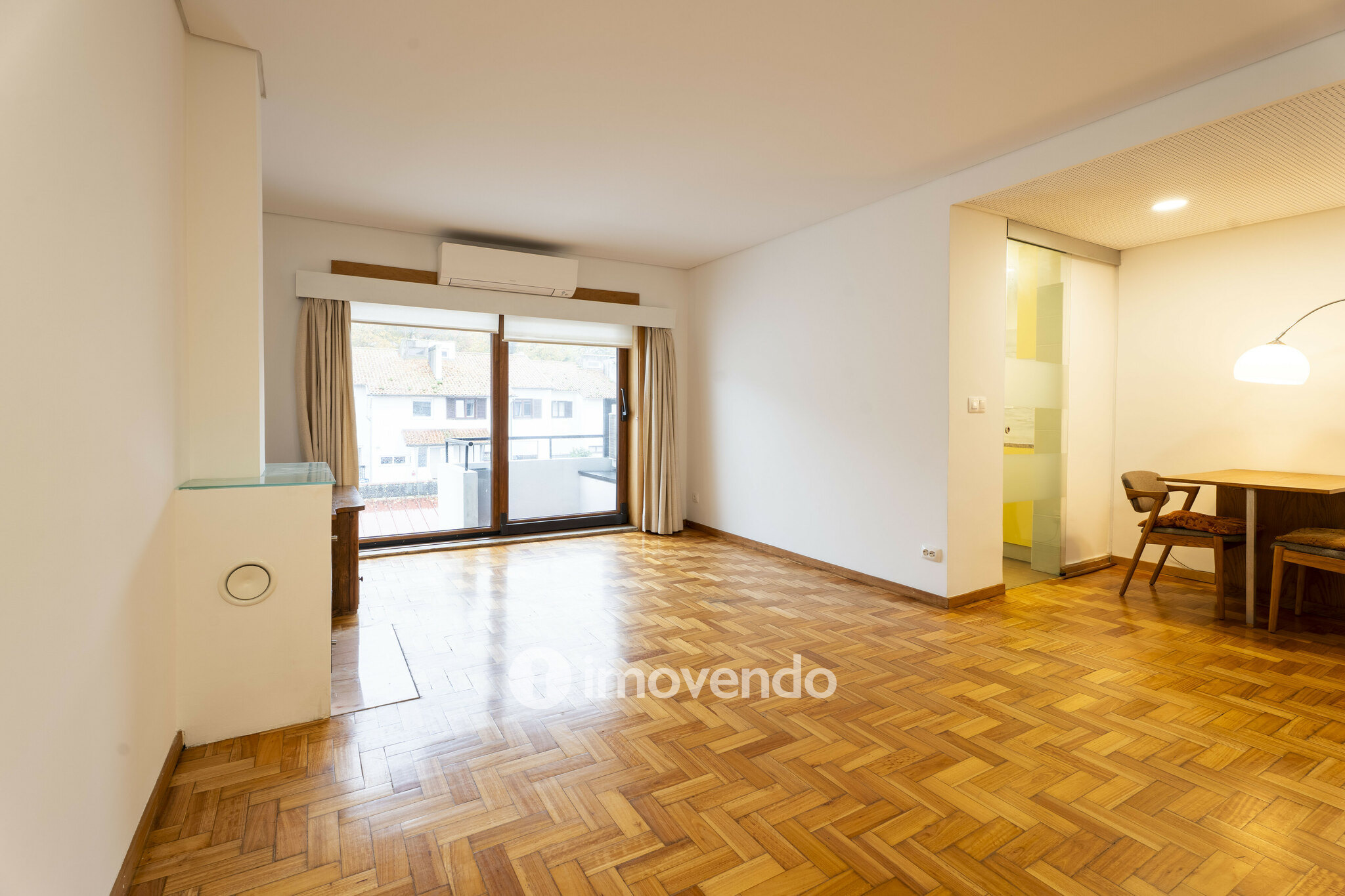 Apartamento T2 pronto a habitar, com garagem, na Senhora da Hora