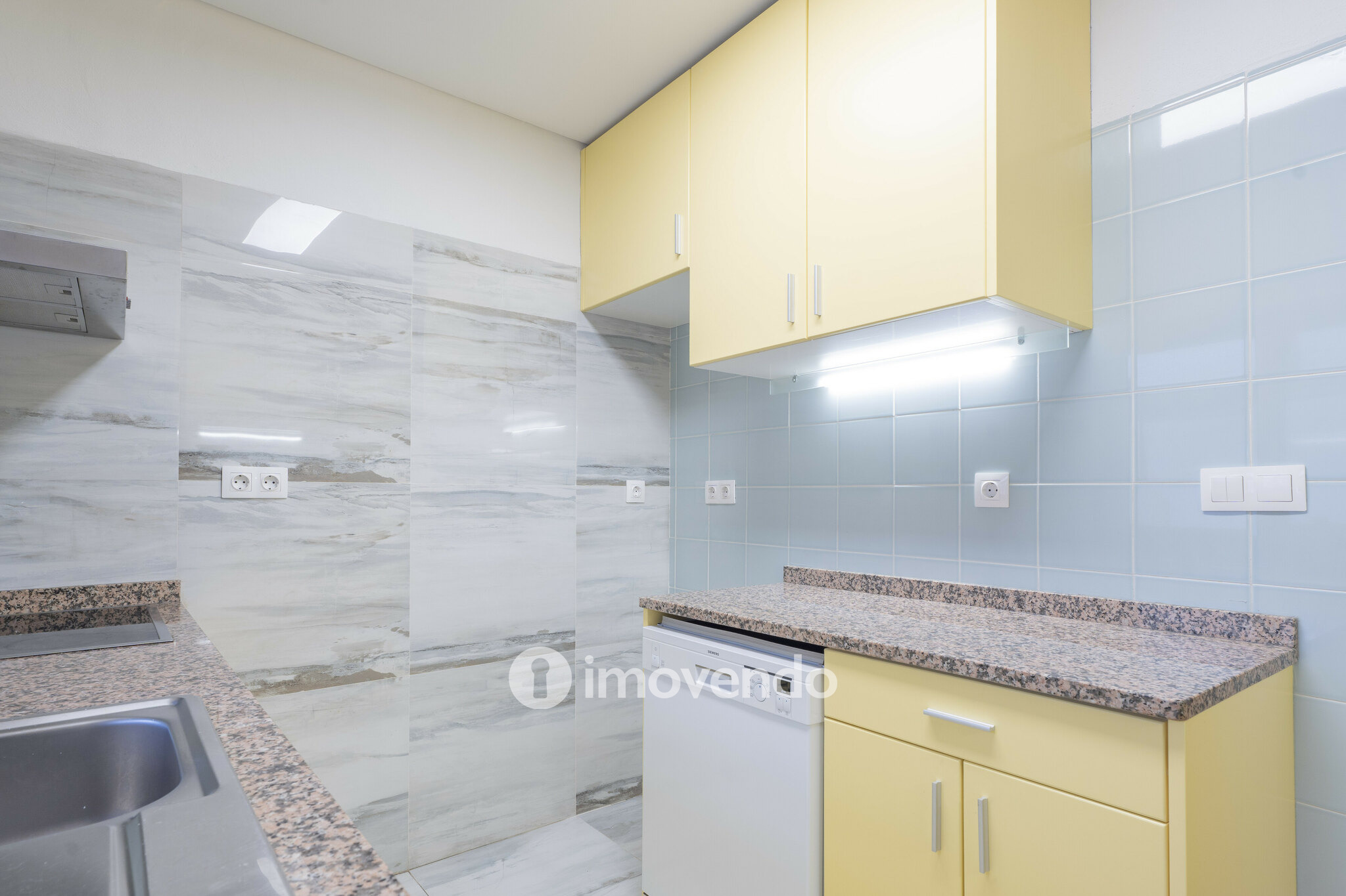 Apartamento T2 pronto a habitar, com garagem, na Senhora da Hora