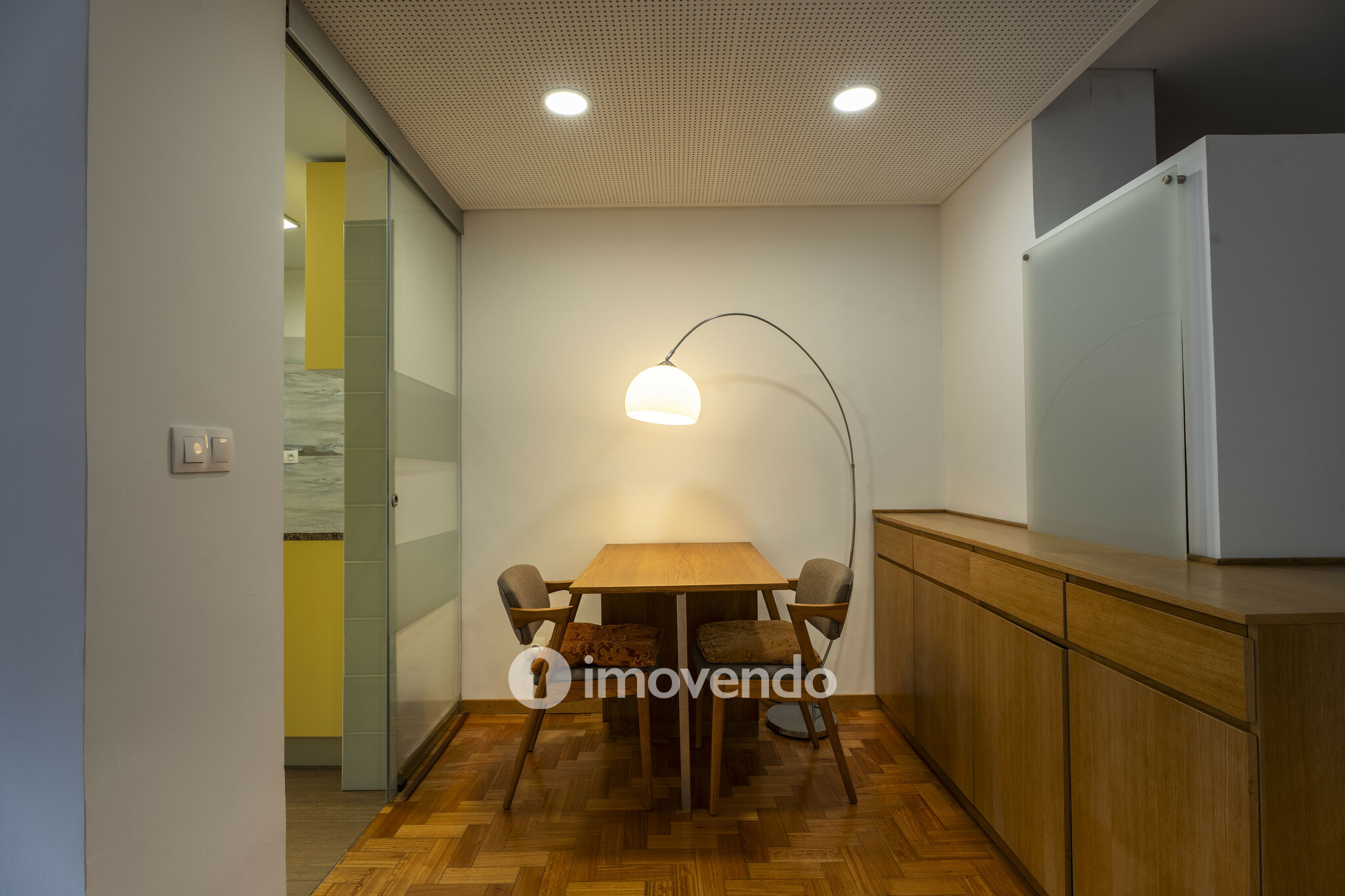 Apartamento T2 pronto a habitar, com garagem, na Senhora da Hora