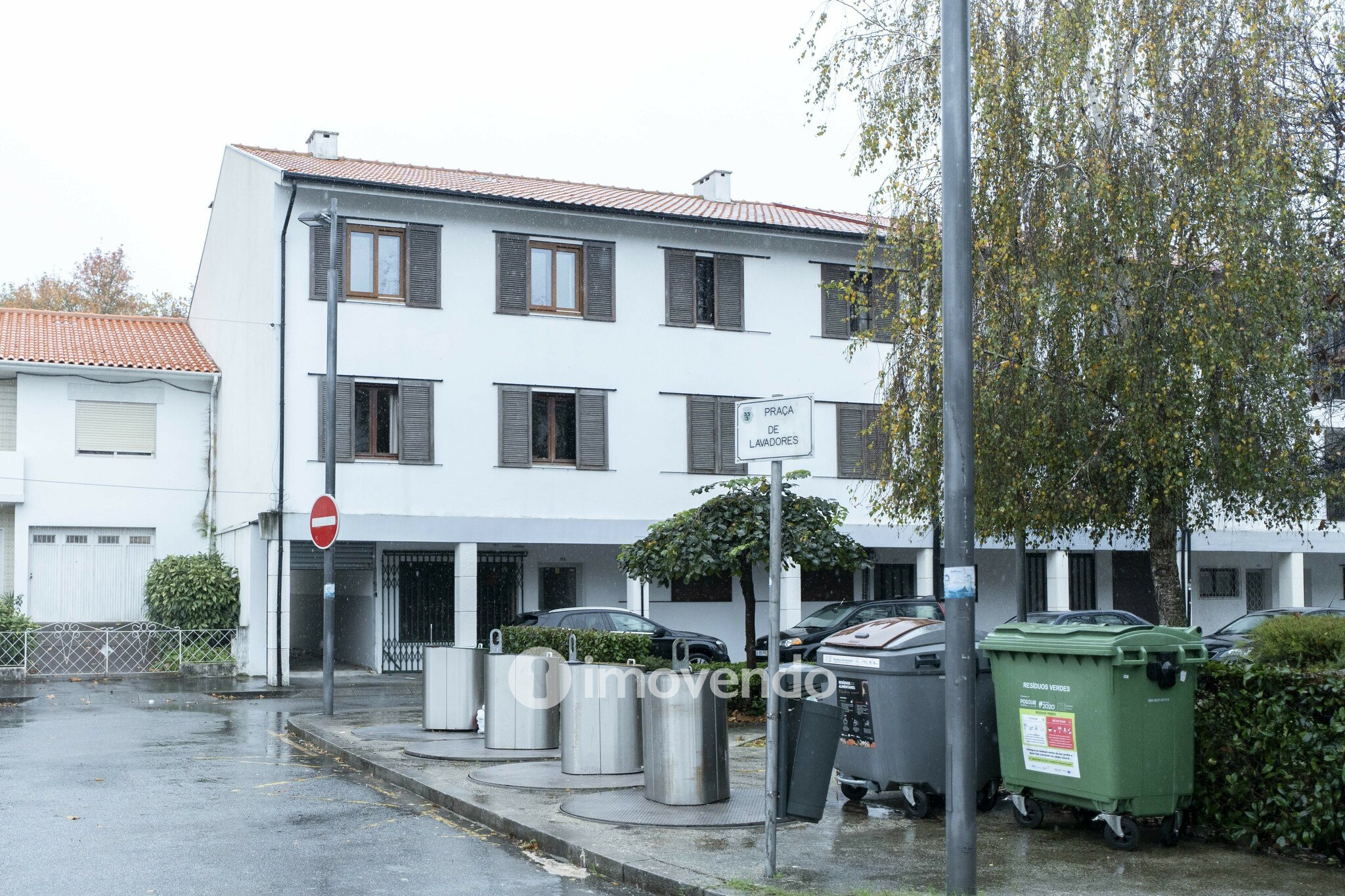 Apartamento T2 pronto a habitar, com garagem, na Senhora da Hora