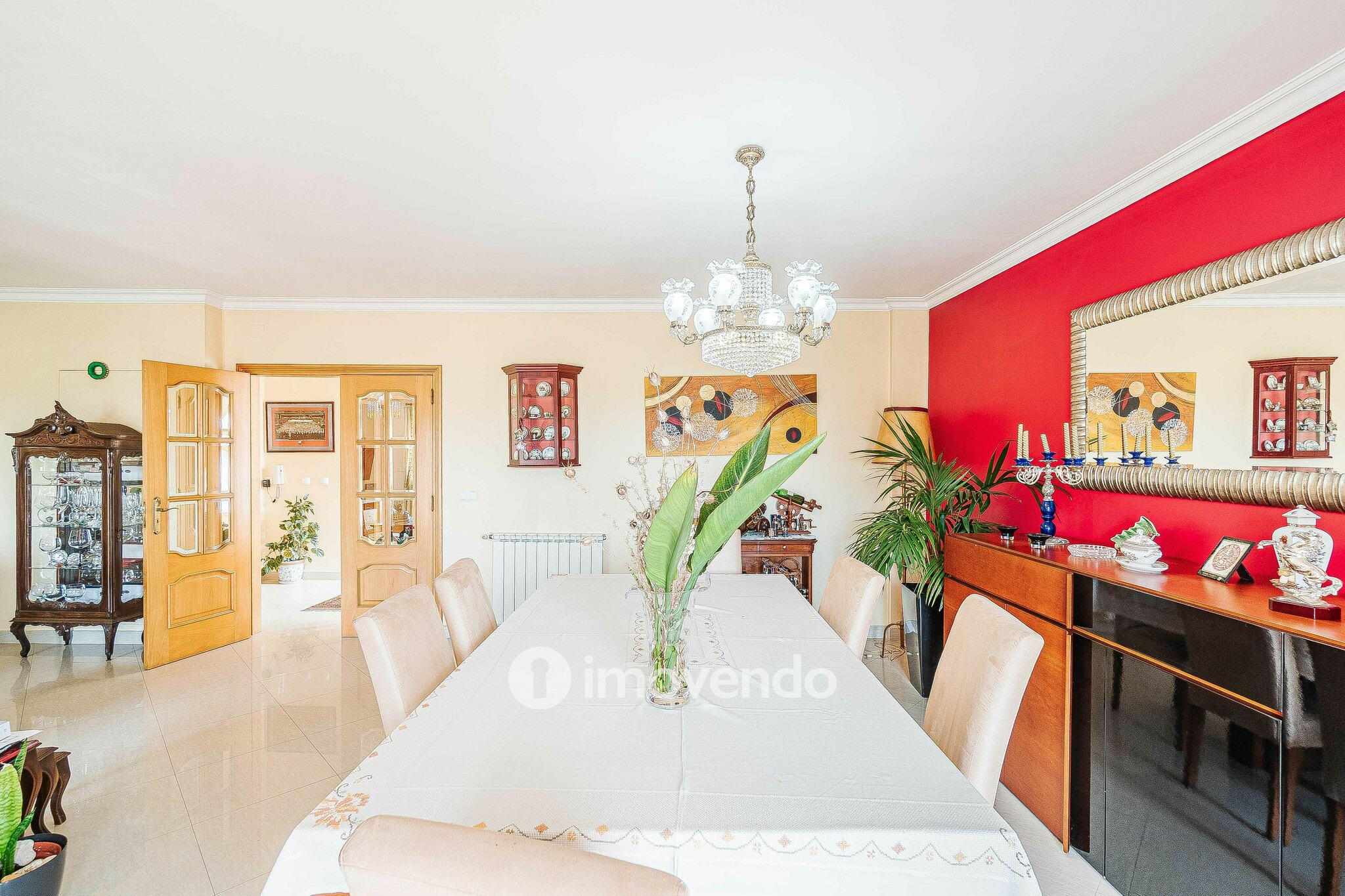 Moradia T4 de luxo, com jardim e garagem, em Alcabideche