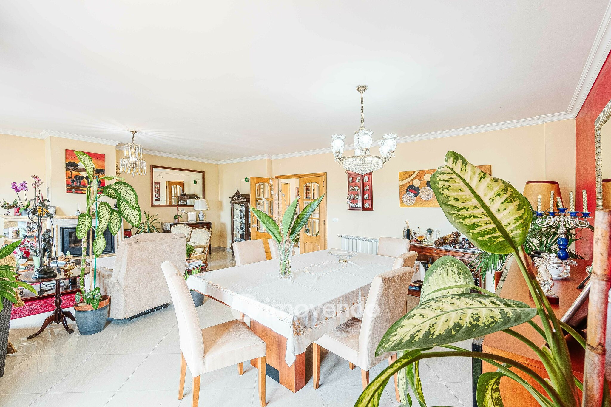 Moradia T4 de luxo, com jardim e garagem, em Alcabideche