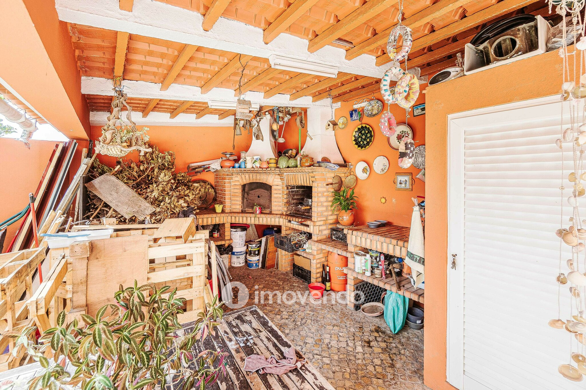 Moradia T4 de luxo, com jardim e garagem, em Alcabideche