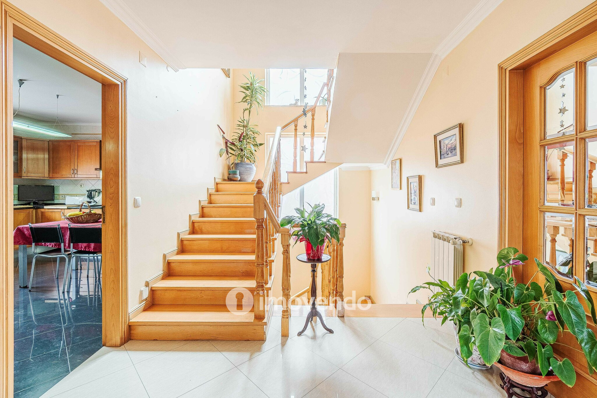 Moradia T4 de luxo, com jardim e garagem, em Alcabideche