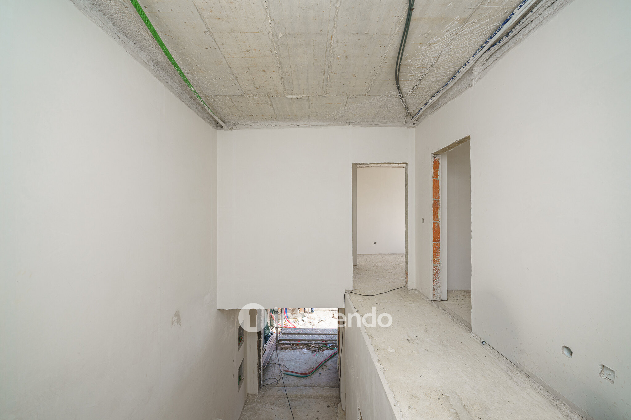 Moradia geminada T3+1 em fase de construção, em Pinhal de Frades