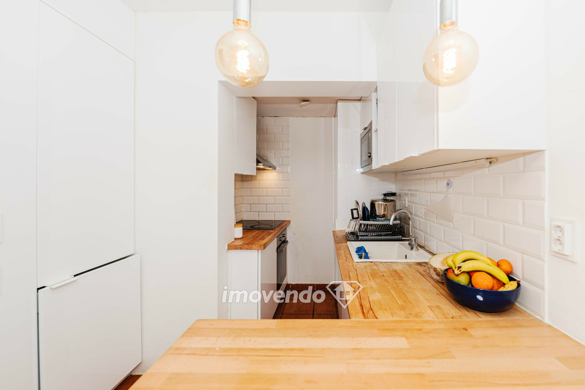 Apartamento T2 remodelado, com cozinha equipada, no Bairro Grandella