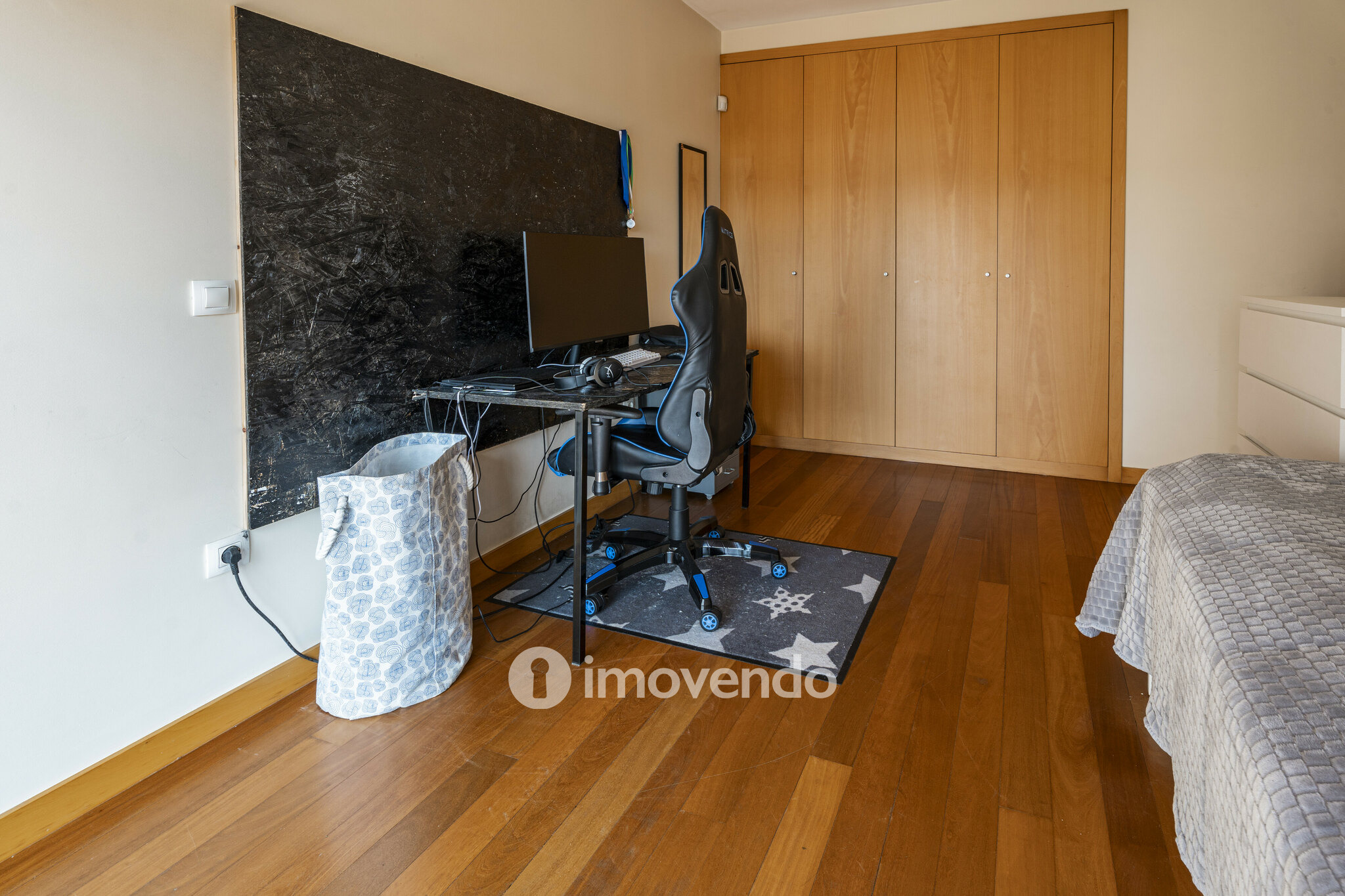 Moradia T4 com garagem, em condomínio com piscina, em Alfena, Valongo