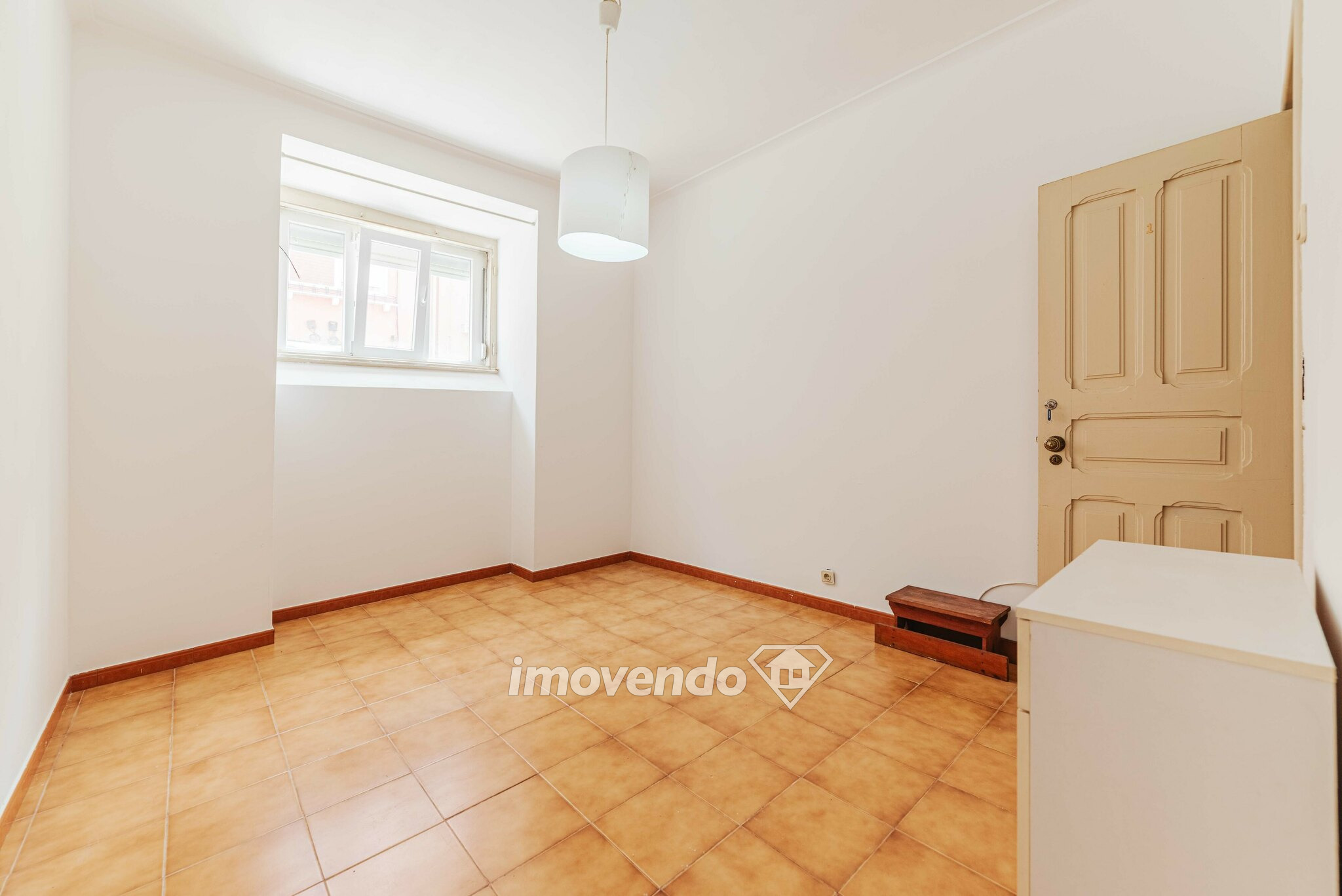 Apartamento T2 com logradouro, no cobiçado Bairro dos Atores, Lisboa