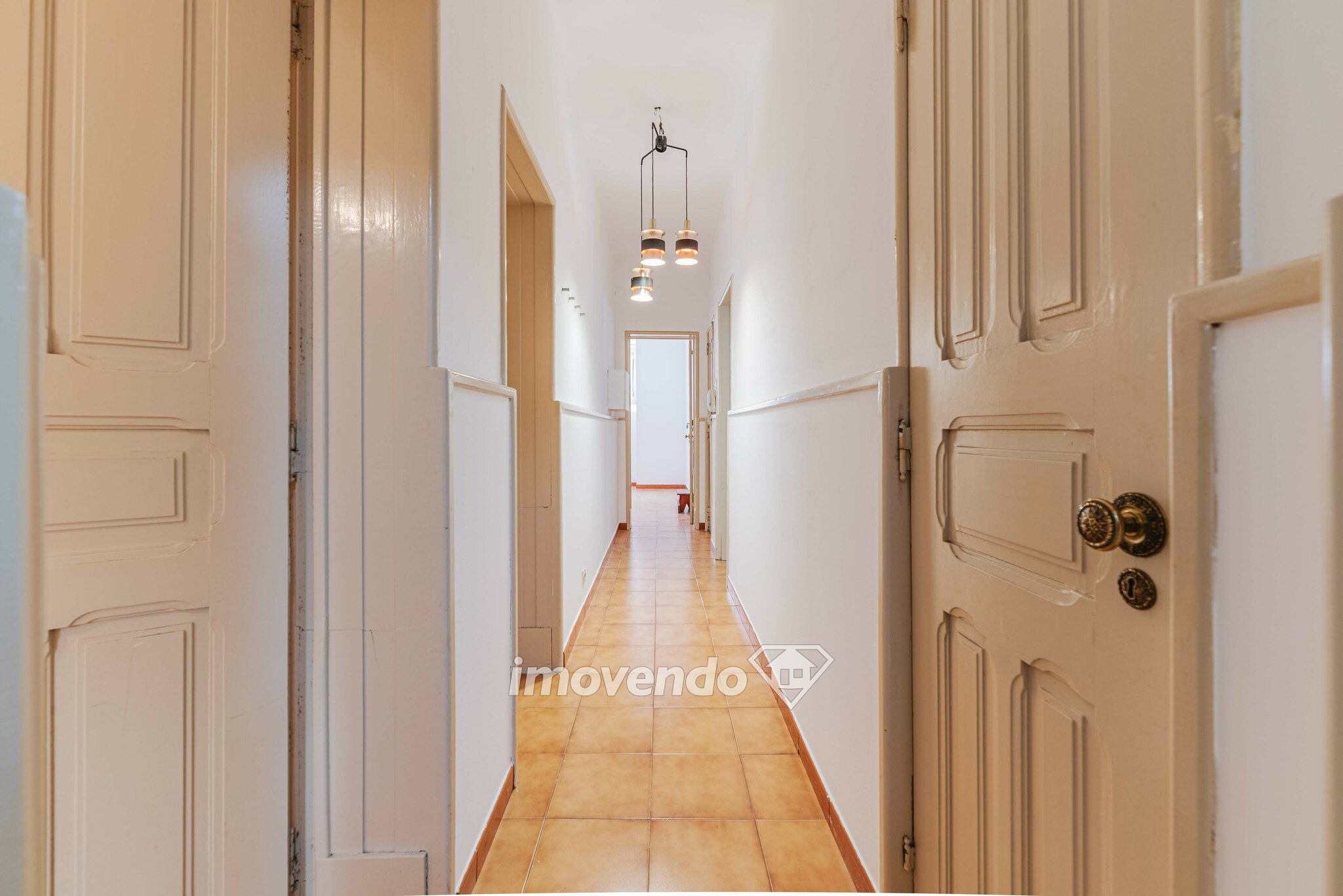 Apartamento T2 com logradouro, no cobiçado Bairro dos Atores, Lisboa