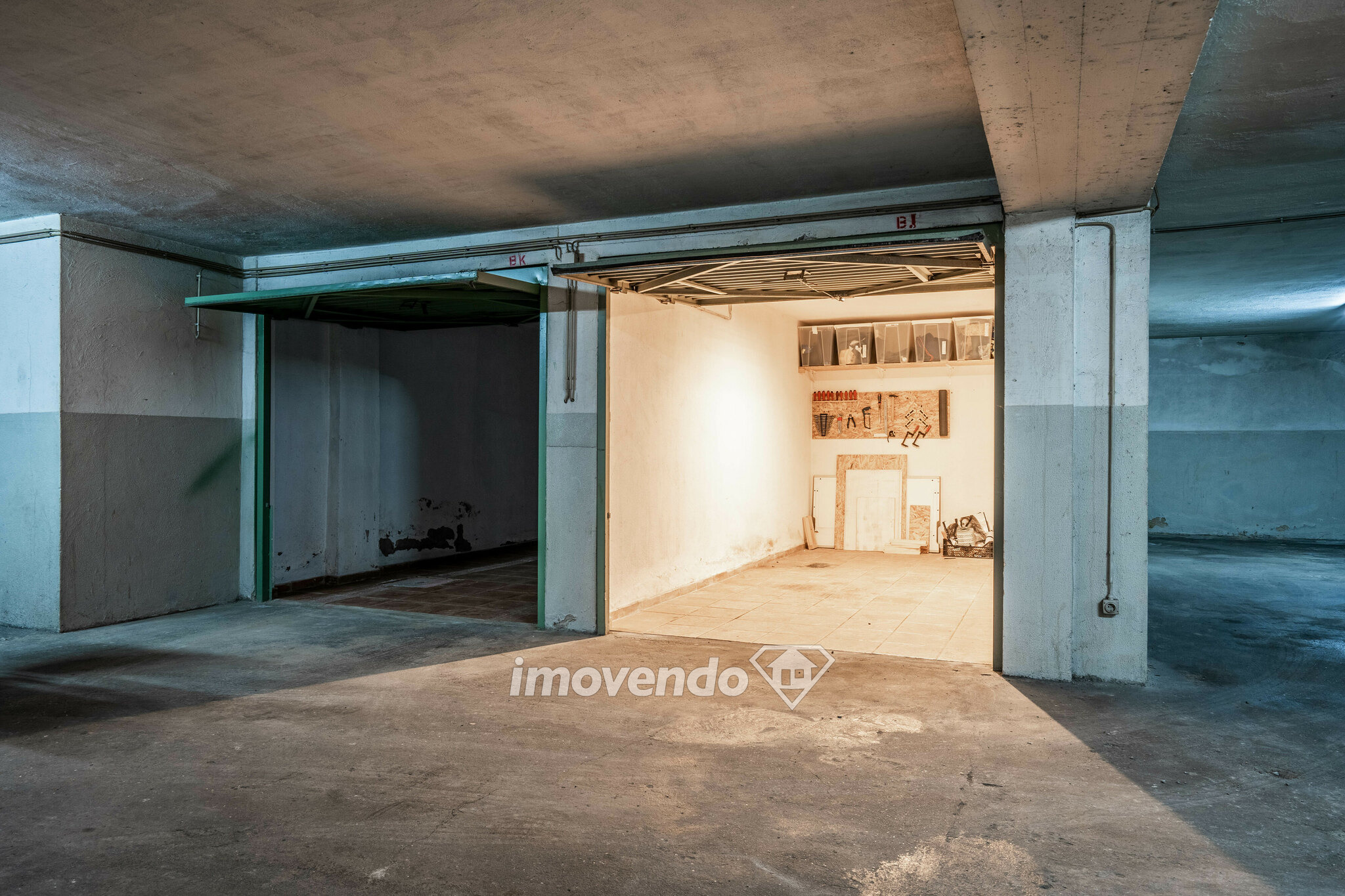Apartamento T3 remodelado, com garagem e terraço, em Vila Nova de Gaia