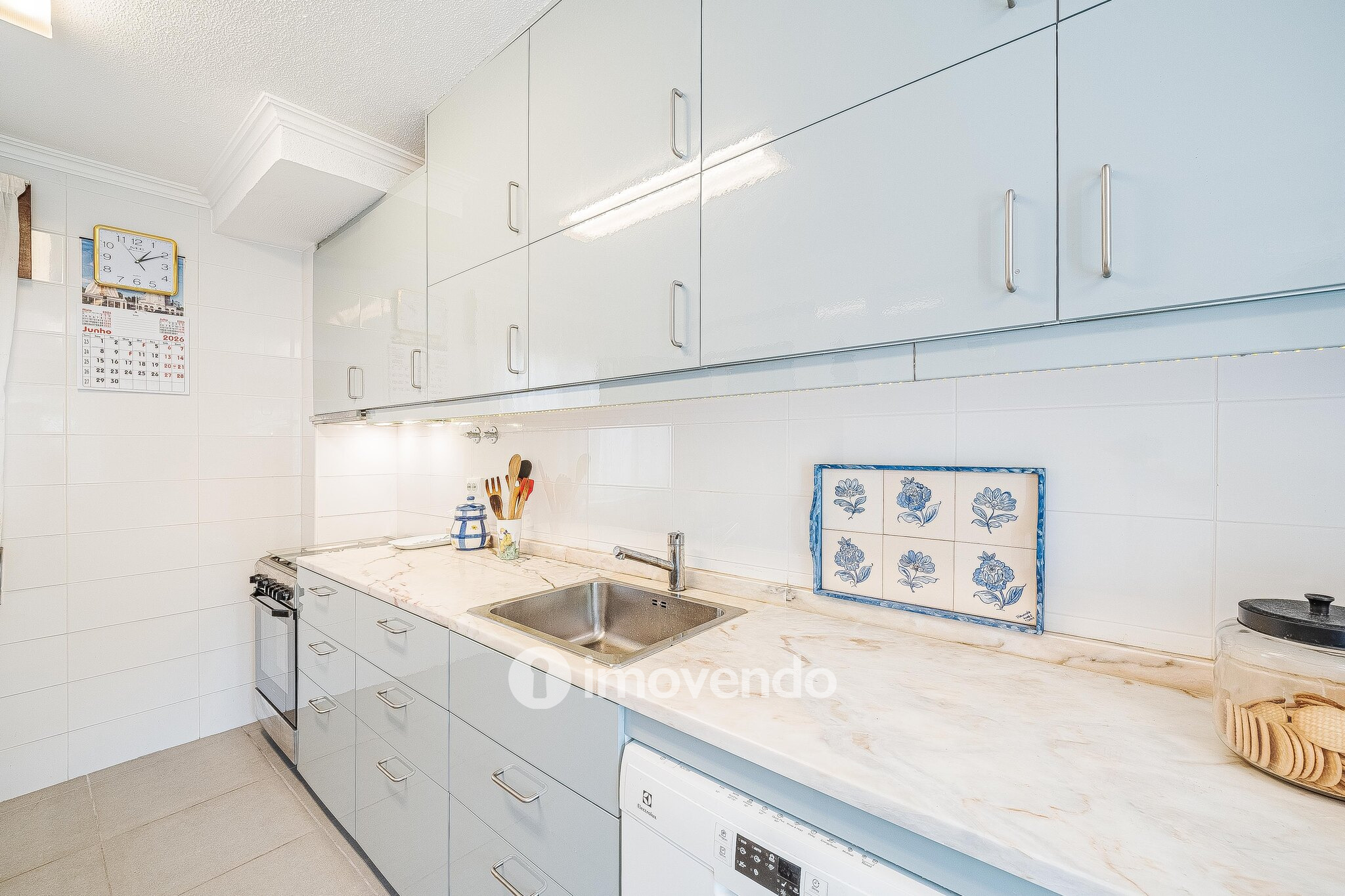 Moradia T4 isolada, totalmente mobilada e equipada, em Queijas