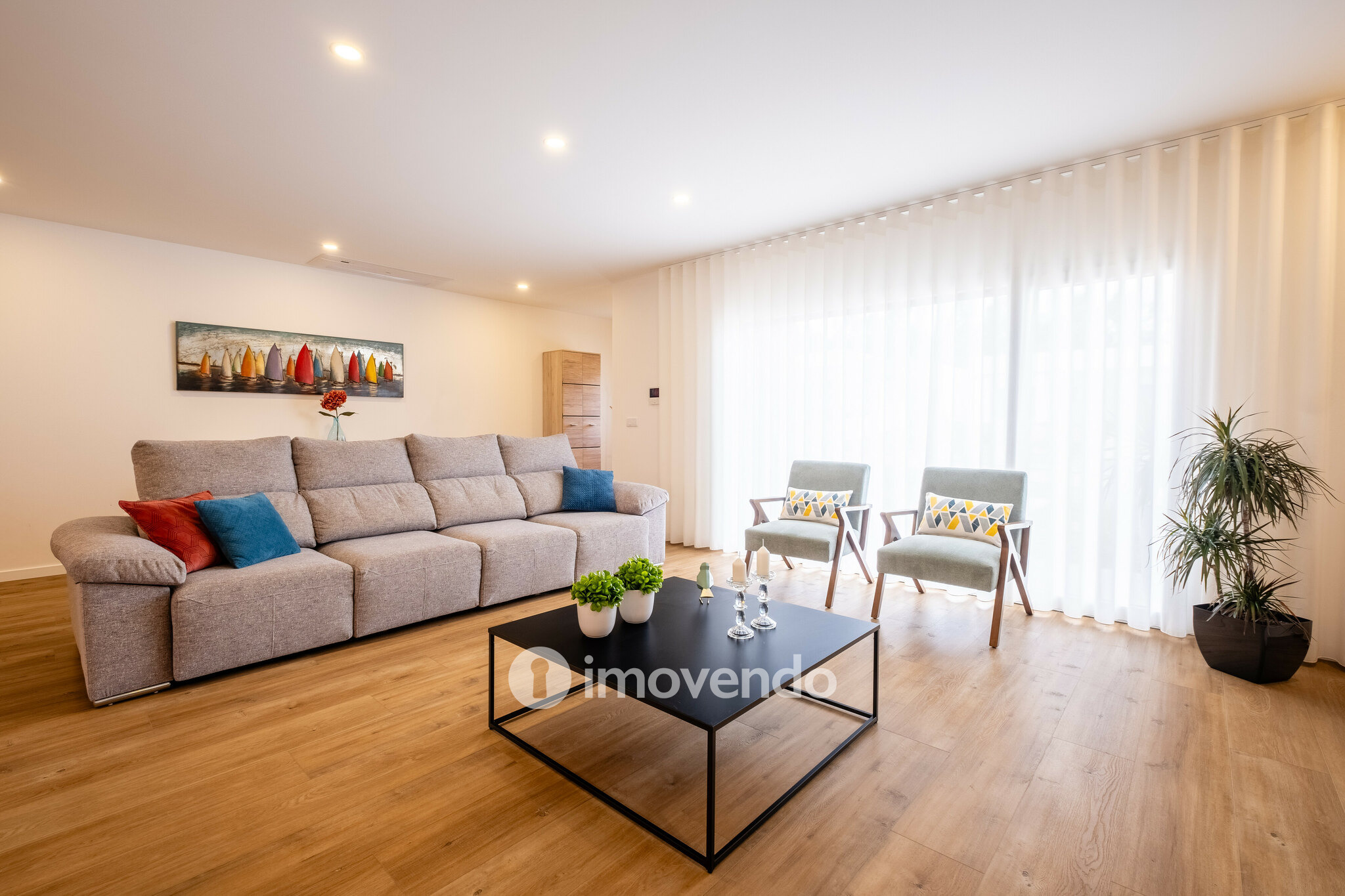 Moradia exclusiva T4, com garagem e jardim, em Leiria