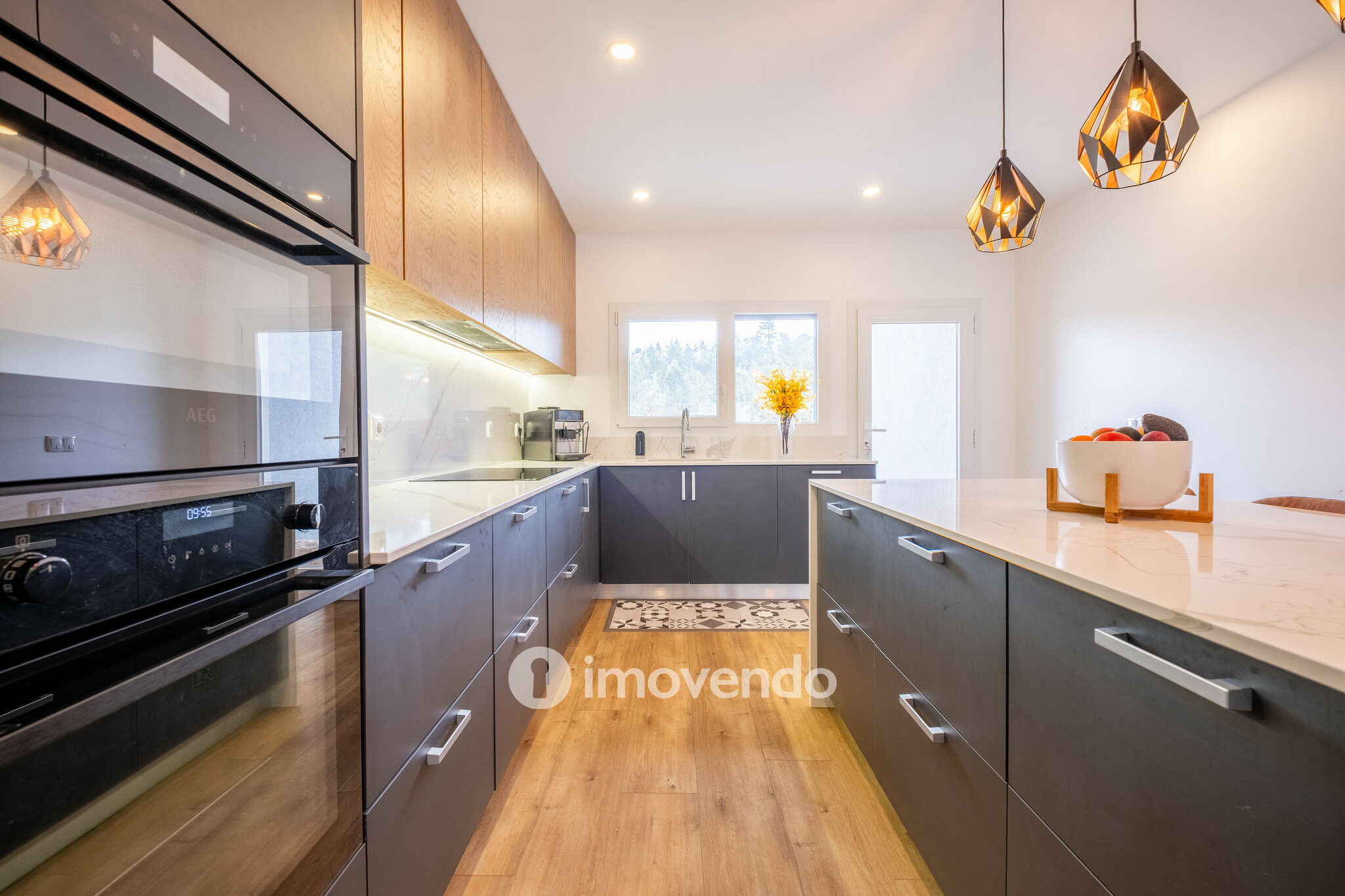 Moradia exclusiva T4, com garagem e jardim, em Leiria