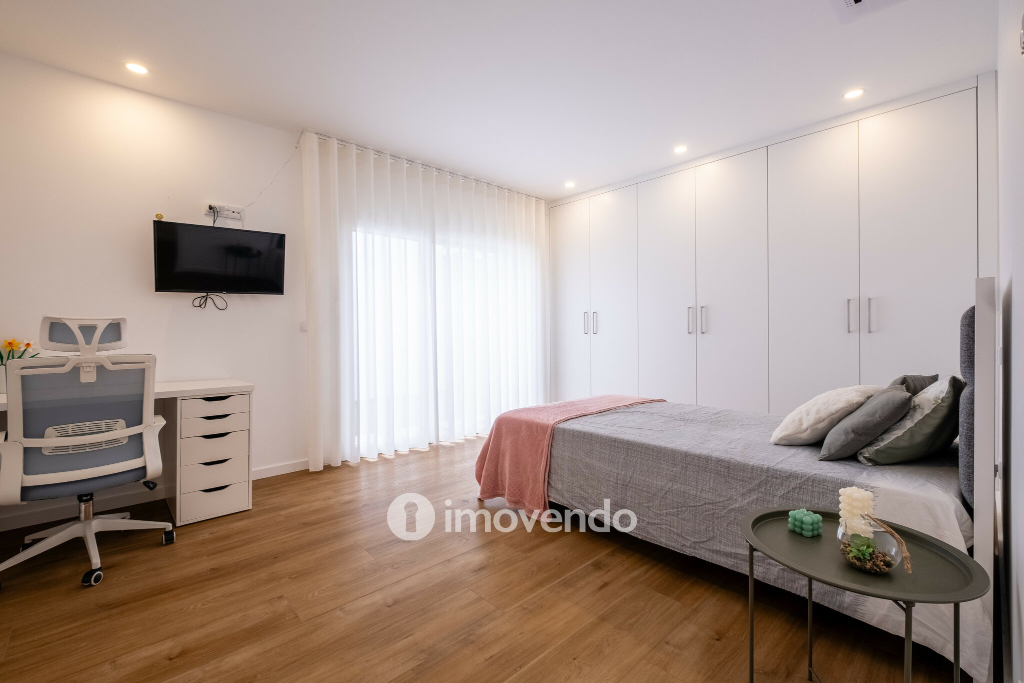 Moradia exclusiva T4, com garagem e jardim, em Leiria