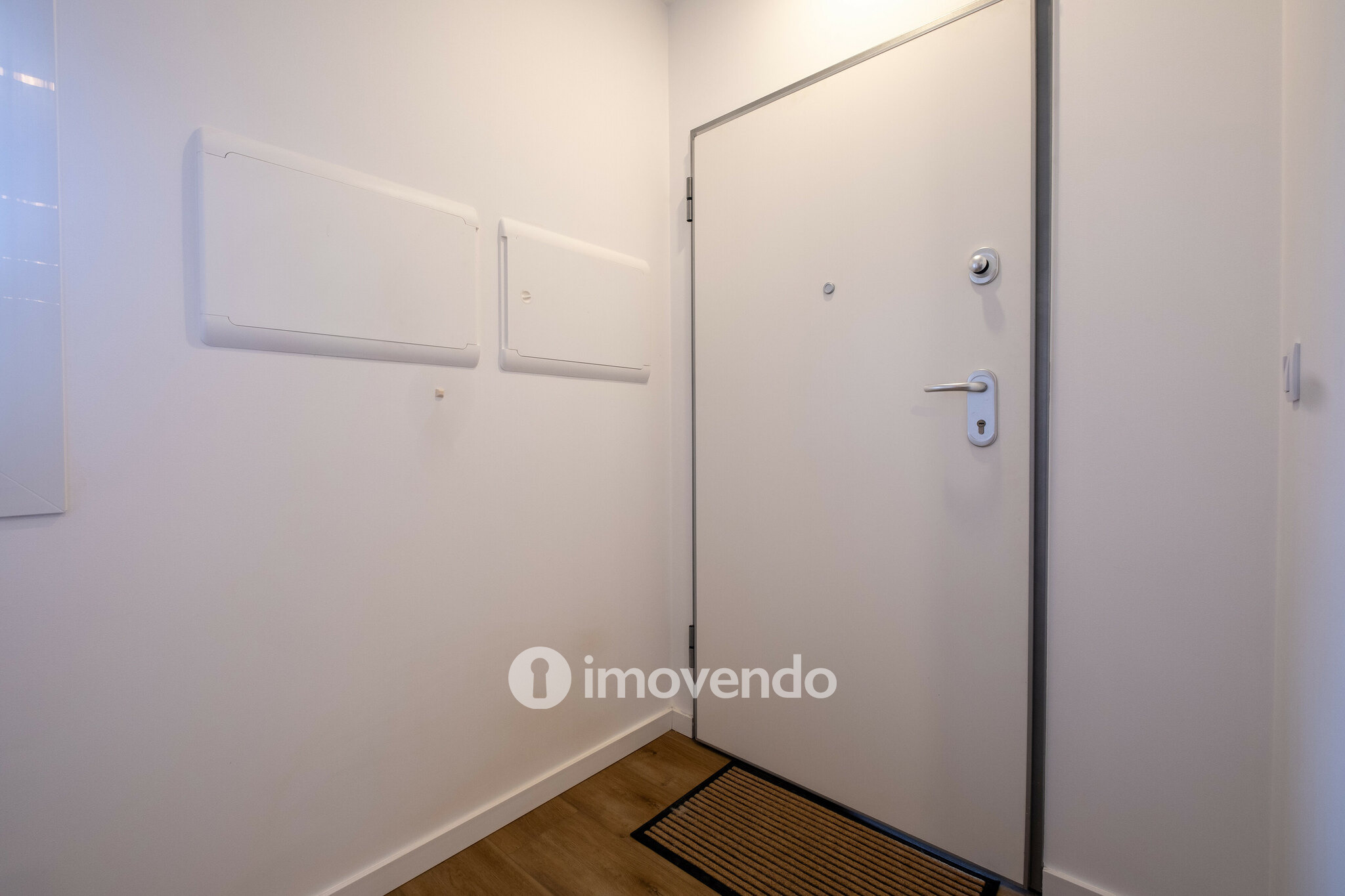 Moradia exclusiva T4, com garagem e jardim, em Leiria