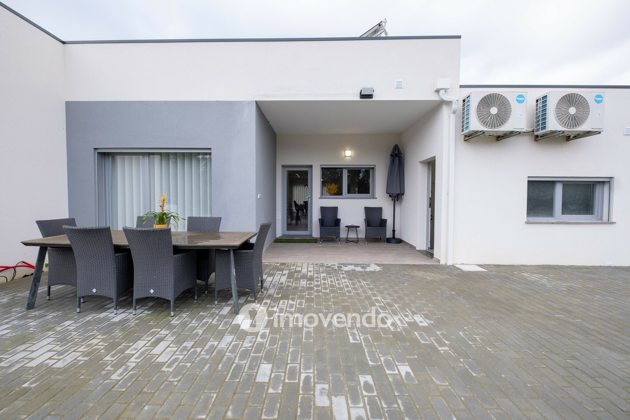 Moradia exclusiva T4, com garagem e jardim, em Leiria