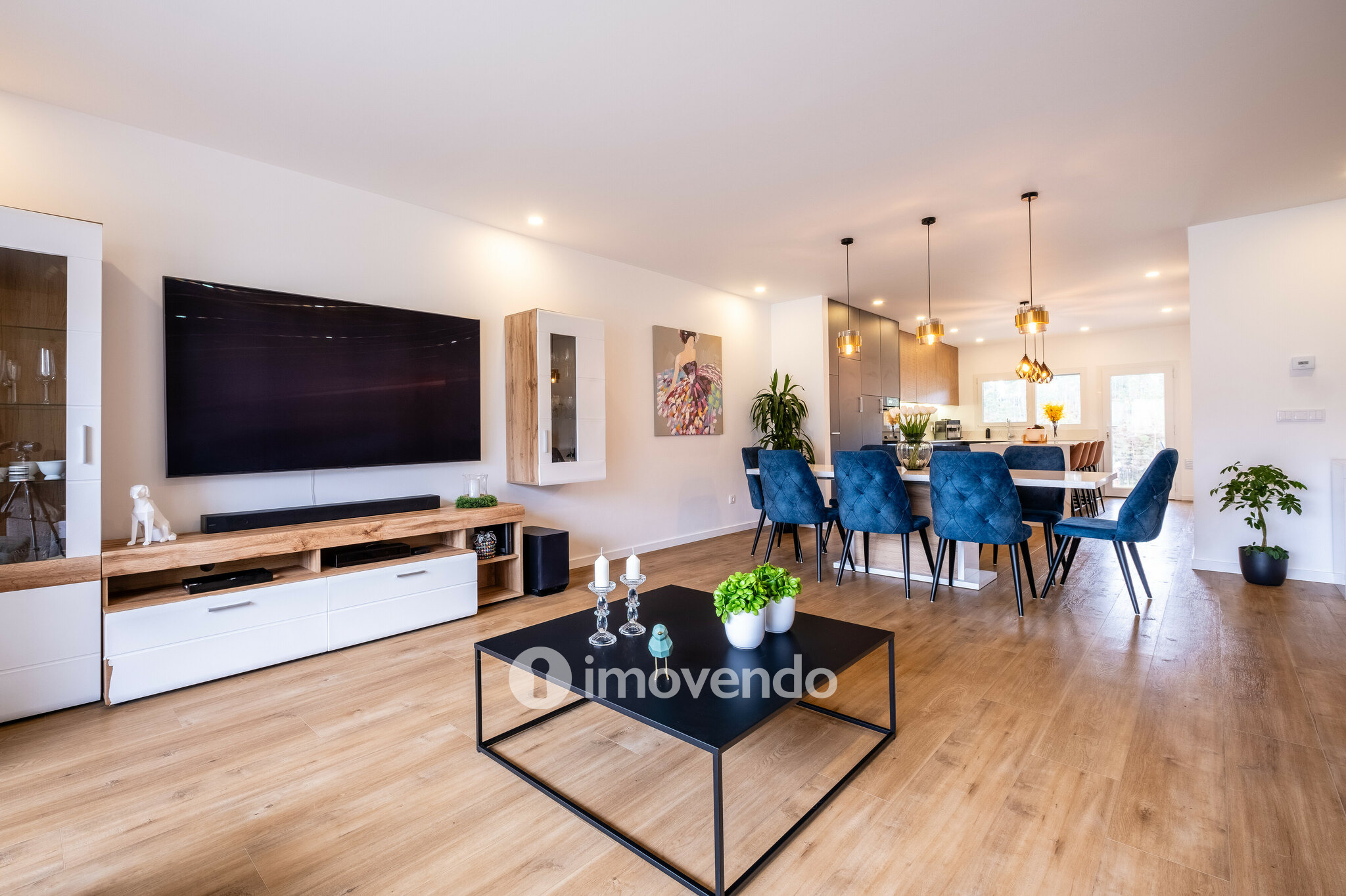 Moradia exclusiva T4, com garagem e jardim, em Leiria