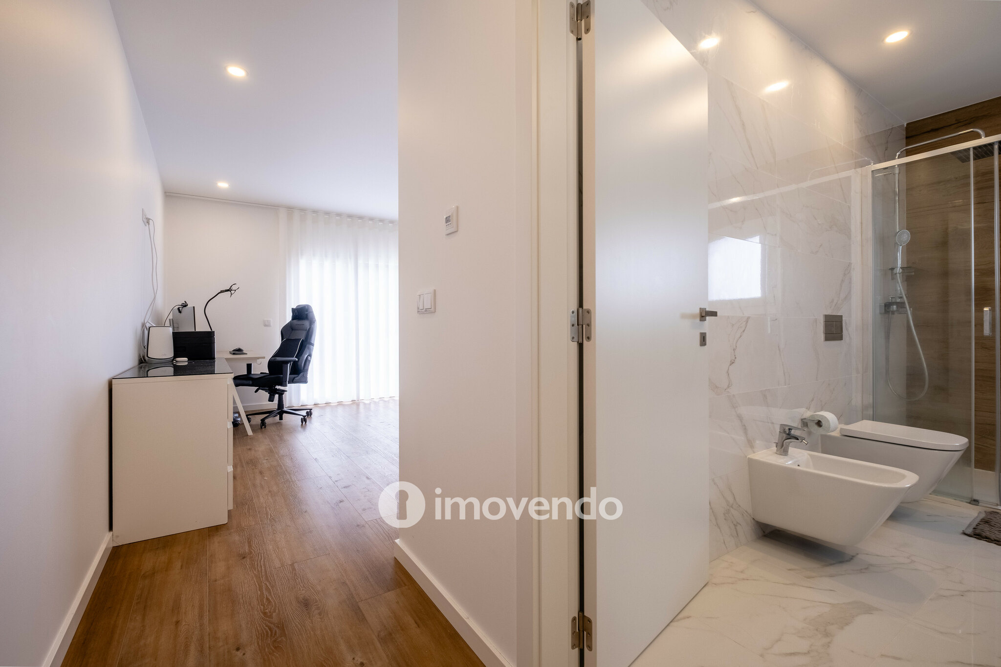 Moradia exclusiva T4, com garagem e jardim, em Leiria