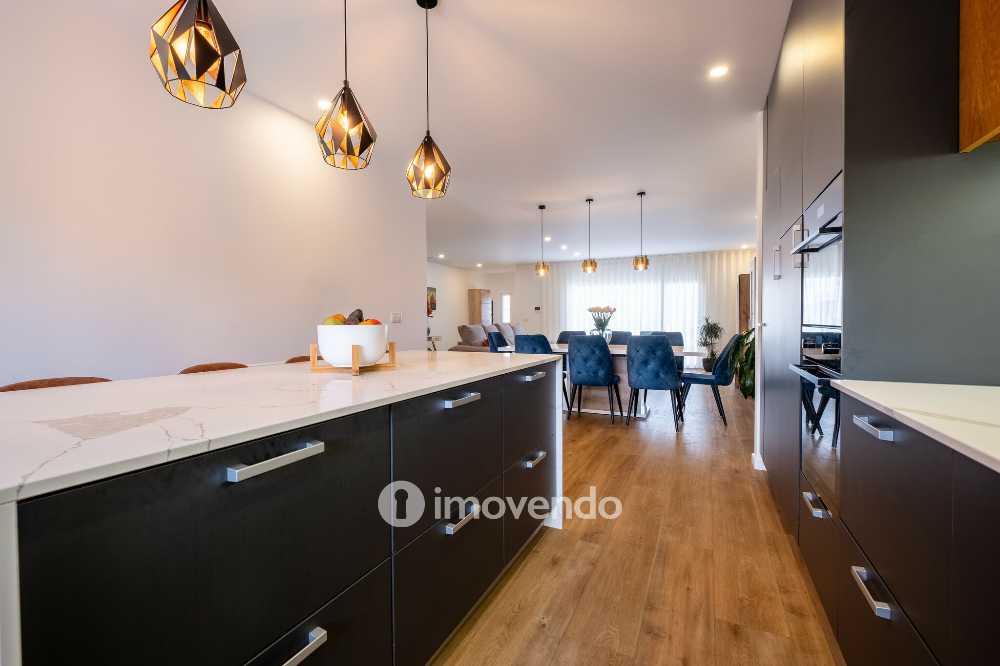 Moradia exclusiva T4, com garagem e jardim, em Leiria