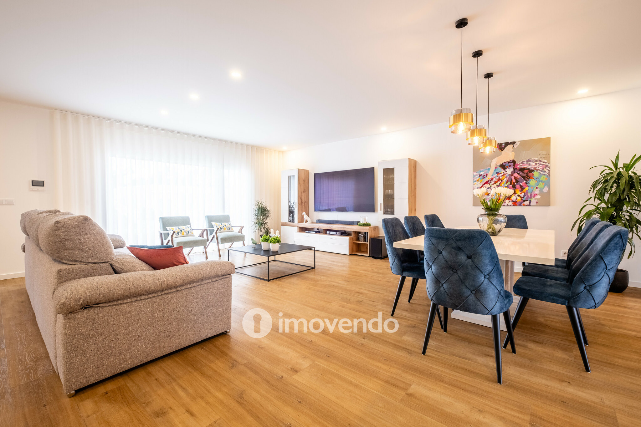 Moradia exclusiva T4, com garagem e jardim, em Leiria