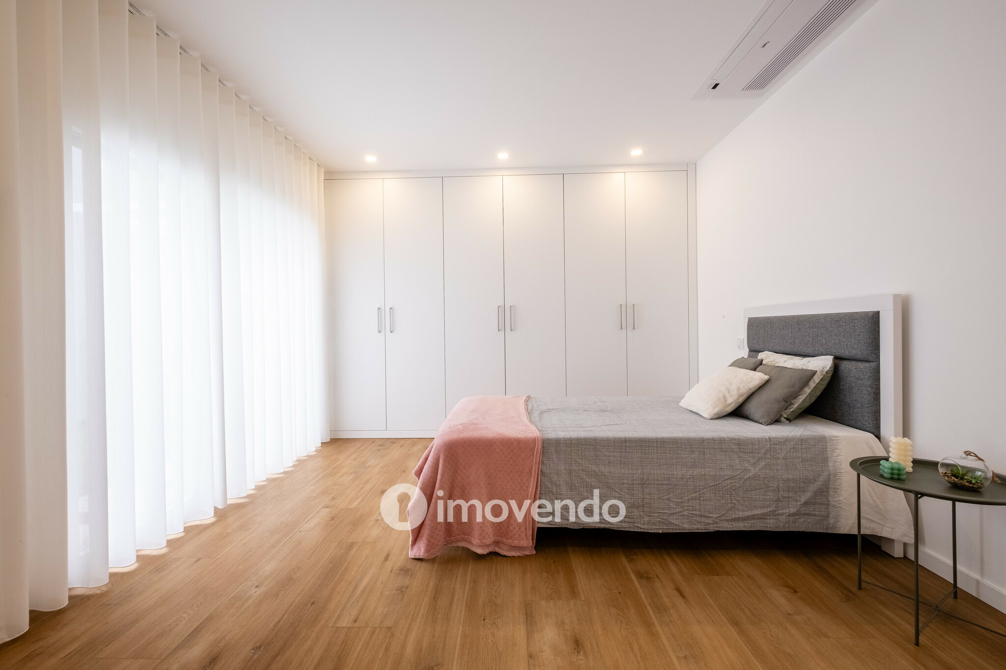 Moradia exclusiva T4, com garagem e jardim, em Leiria