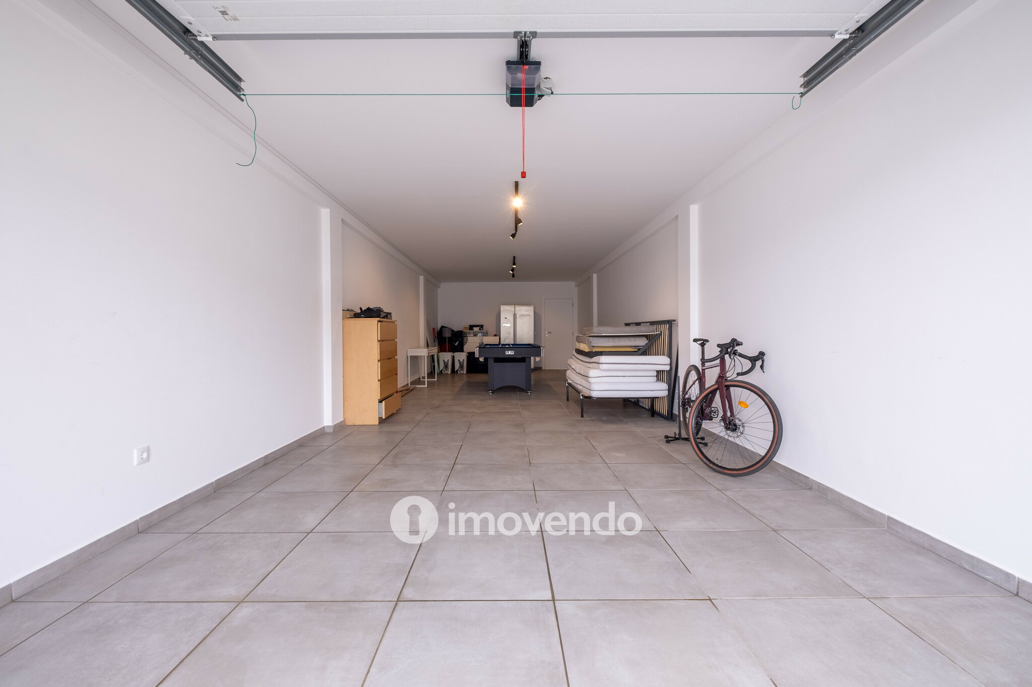 Moradia exclusiva T4, com garagem e jardim, em Leiria