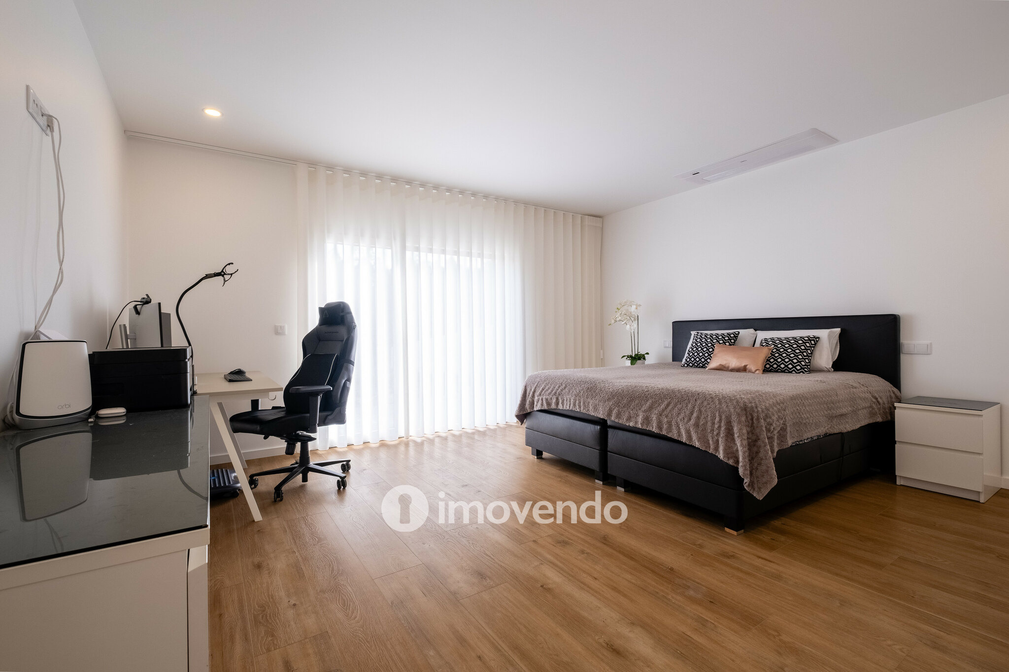 Moradia exclusiva T4, com garagem e jardim, em Leiria