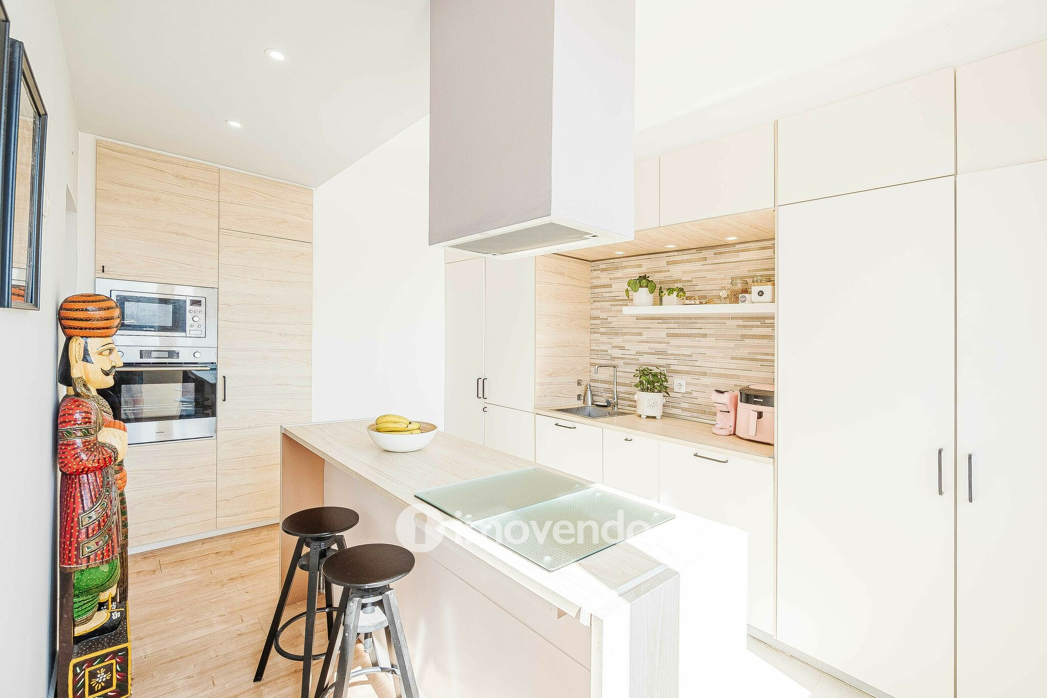 Apartamento T2, totalmente remodelado, em Queluz