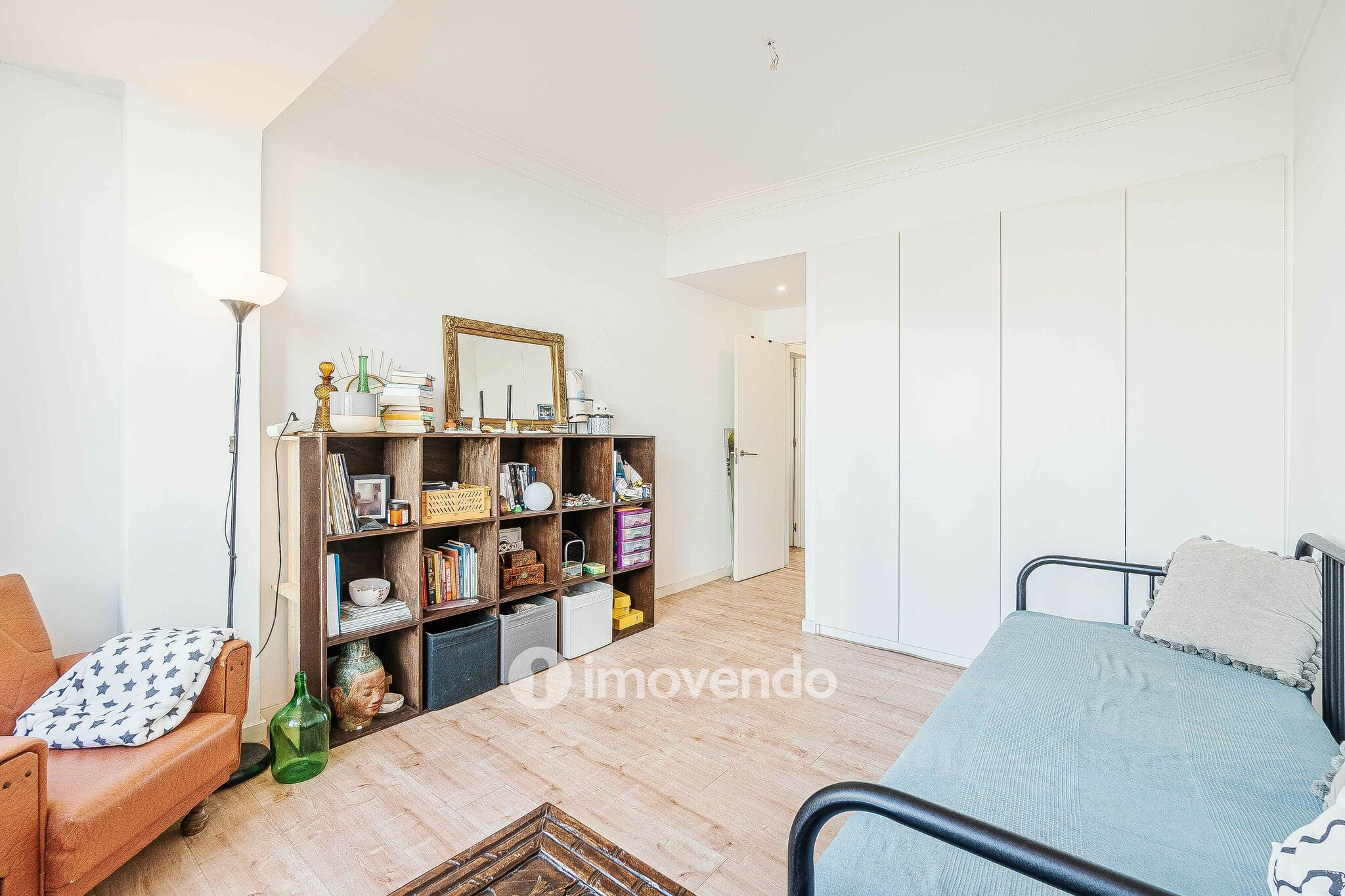 Apartamento T2, totalmente remodelado, em Queluz