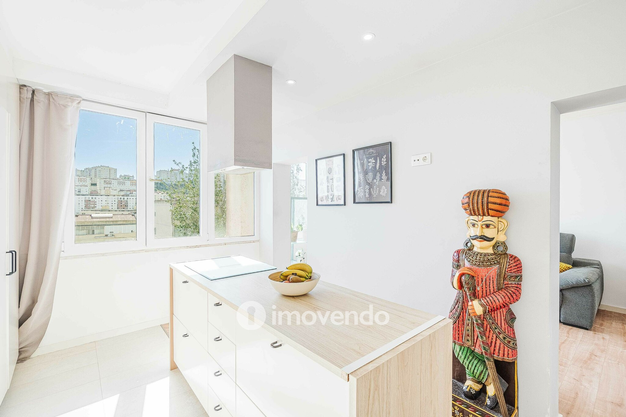 Apartamento T2, totalmente remodelado, em Queluz