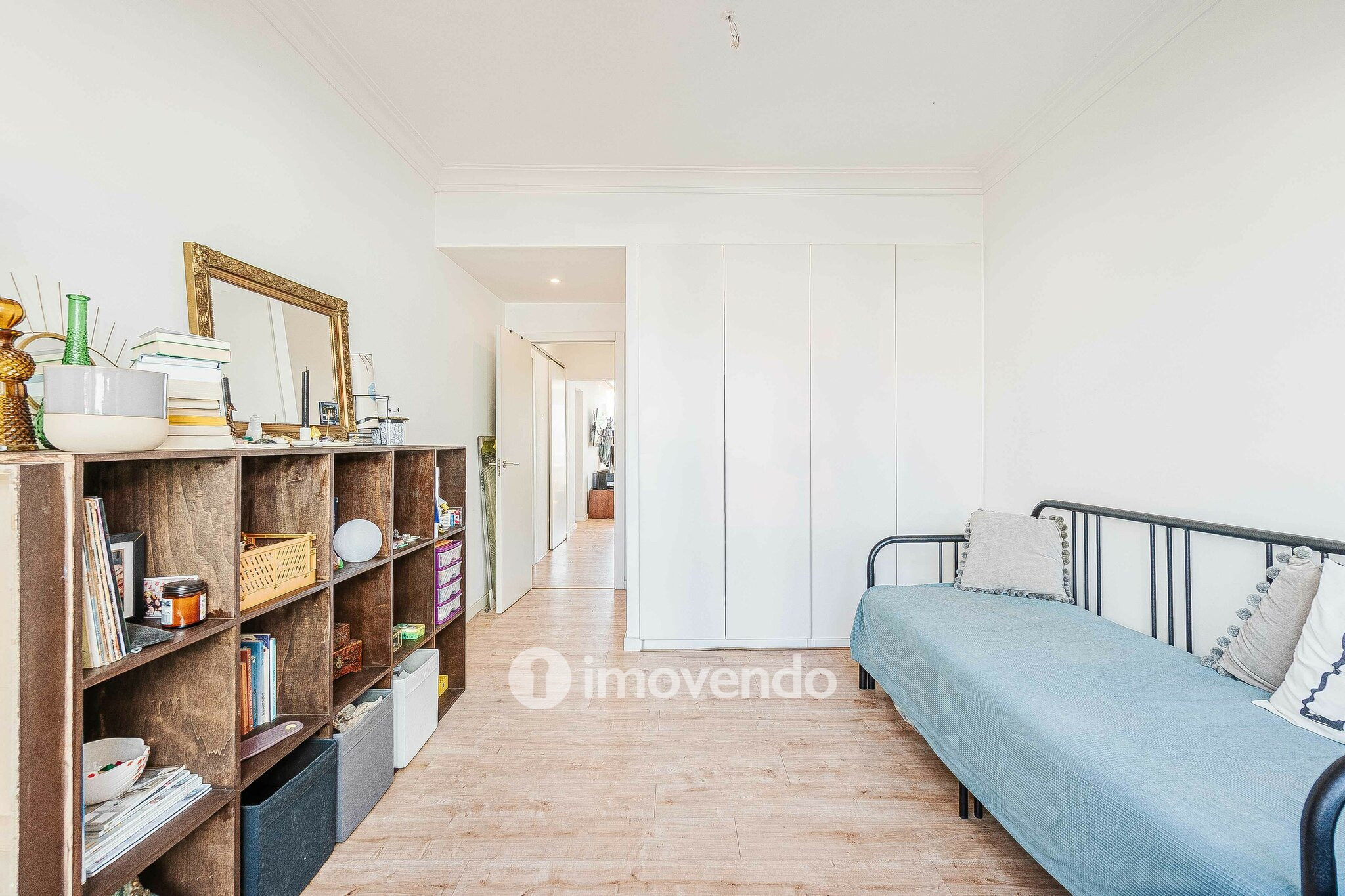 Apartamento T2, totalmente remodelado, em Queluz