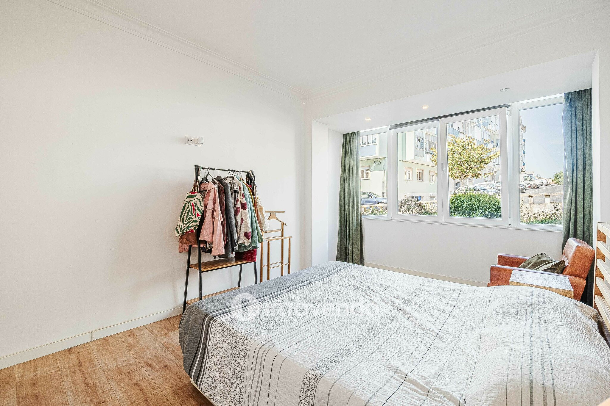 Apartamento T2, totalmente remodelado, em Queluz