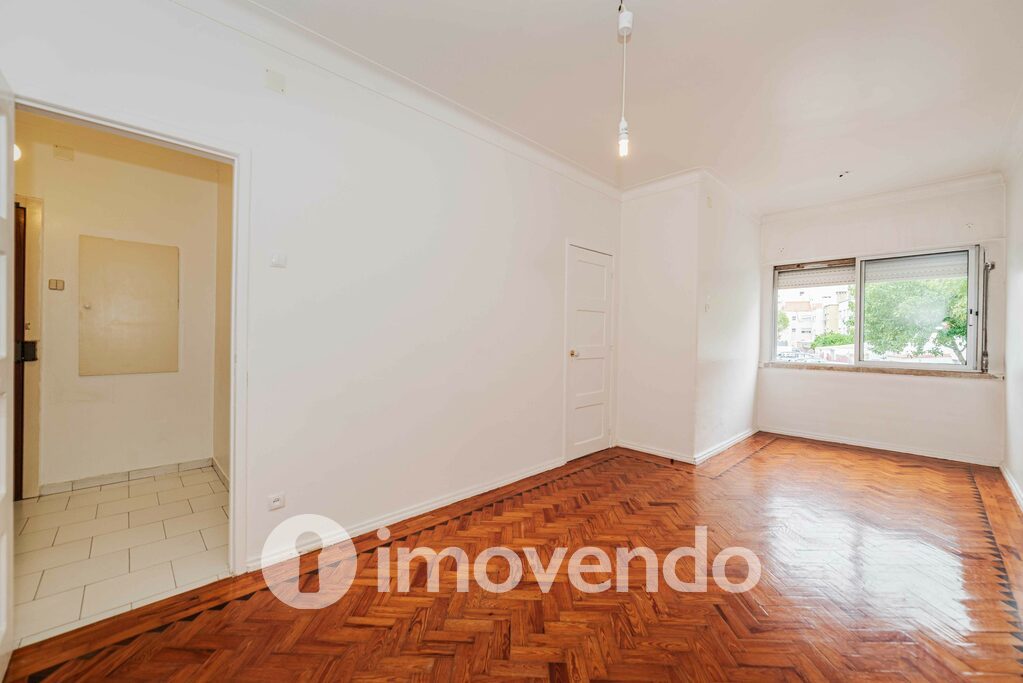 Apartamento T2 em Oeiras, Lisboa com 72 m<sup>2</sup> por 235.000