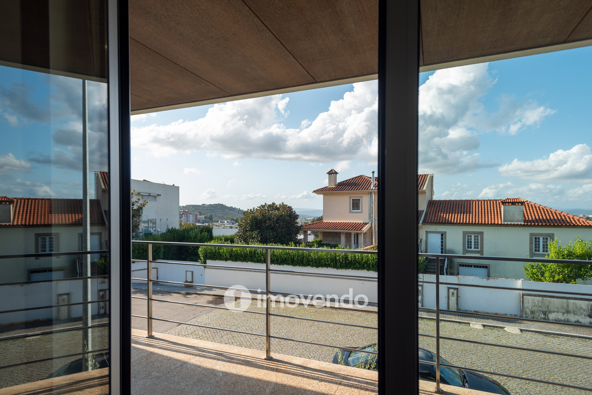 Moradia exclusiva T5, com piscina e garagem, em Braga