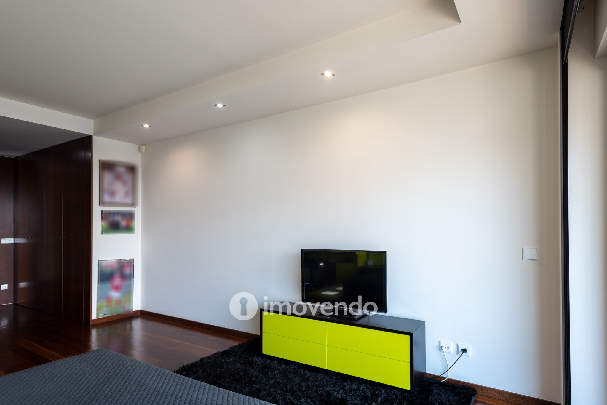 Moradia exclusiva T5, com piscina e garagem, em Braga