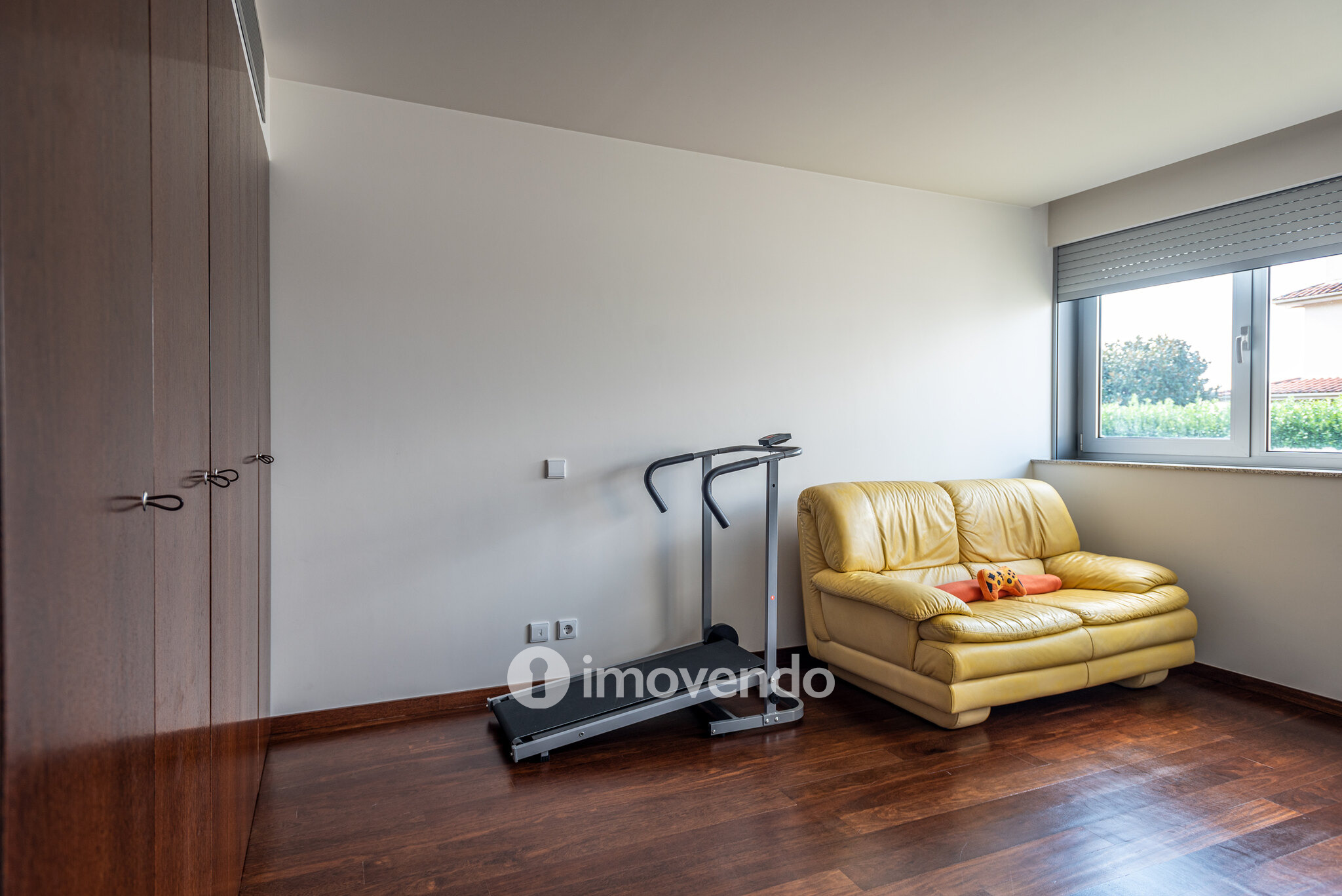 Moradia exclusiva T5, com piscina e garagem, em Braga