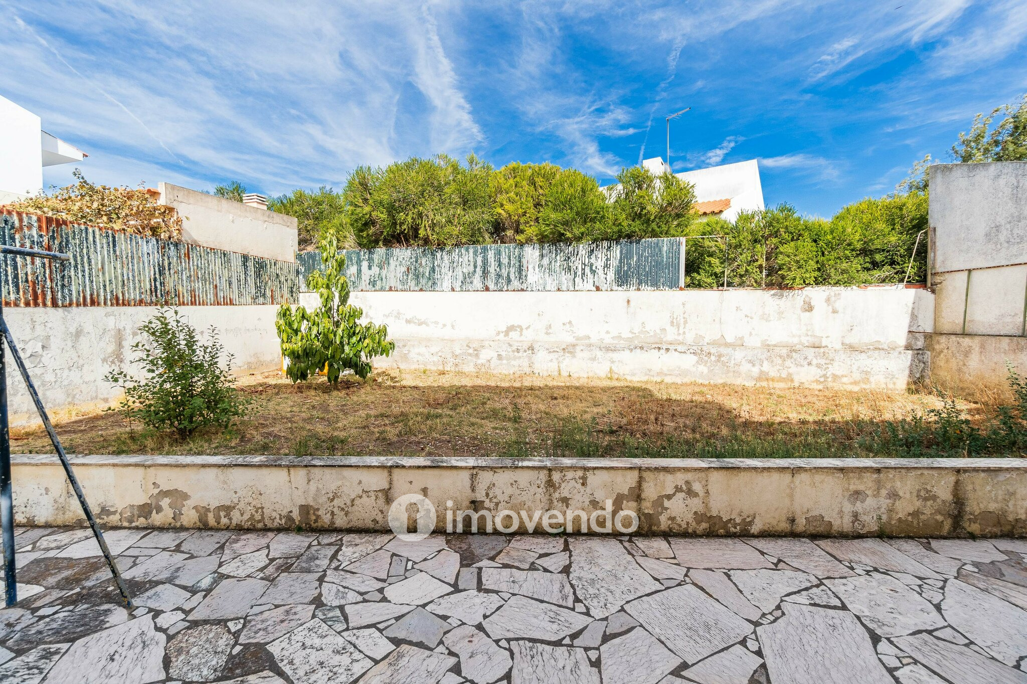 Moradia isolada T4, com garagem e áreas amplas, no Estoril