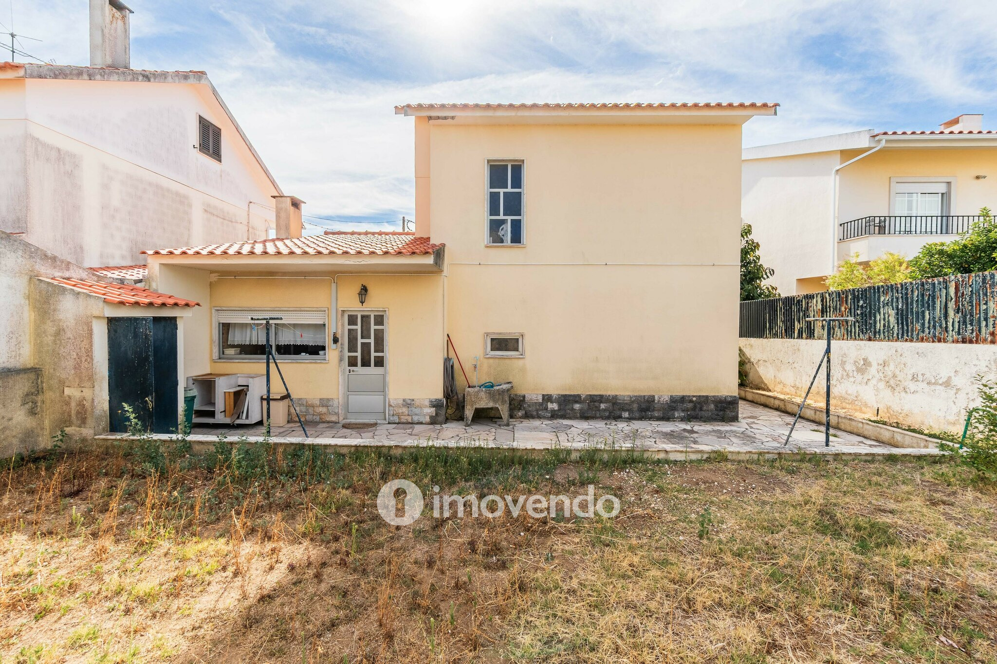 Moradia isolada T4, com garagem e áreas amplas, no Estoril