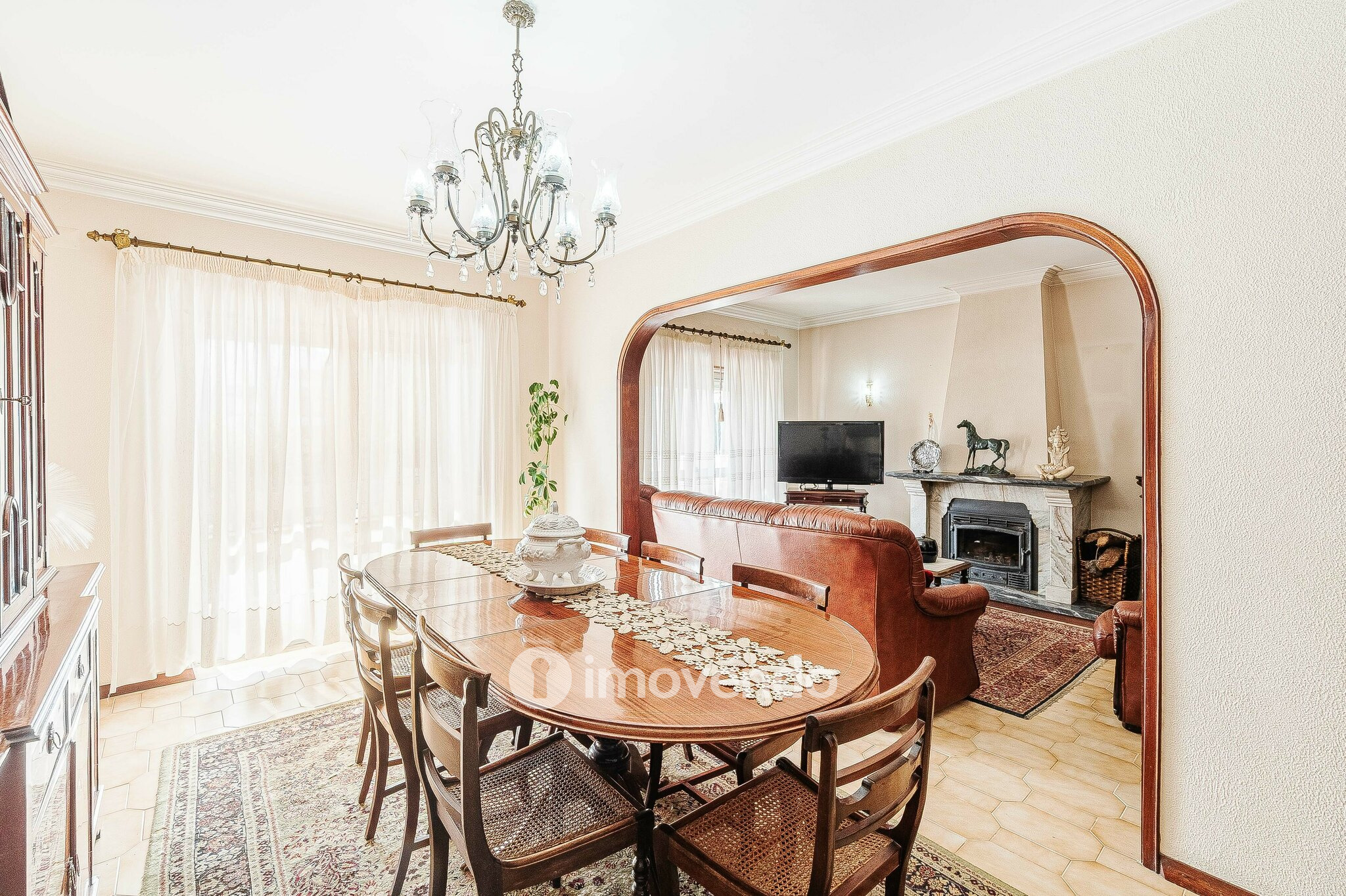 Moradia isolada T4, com garagem e áreas amplas, no Estoril