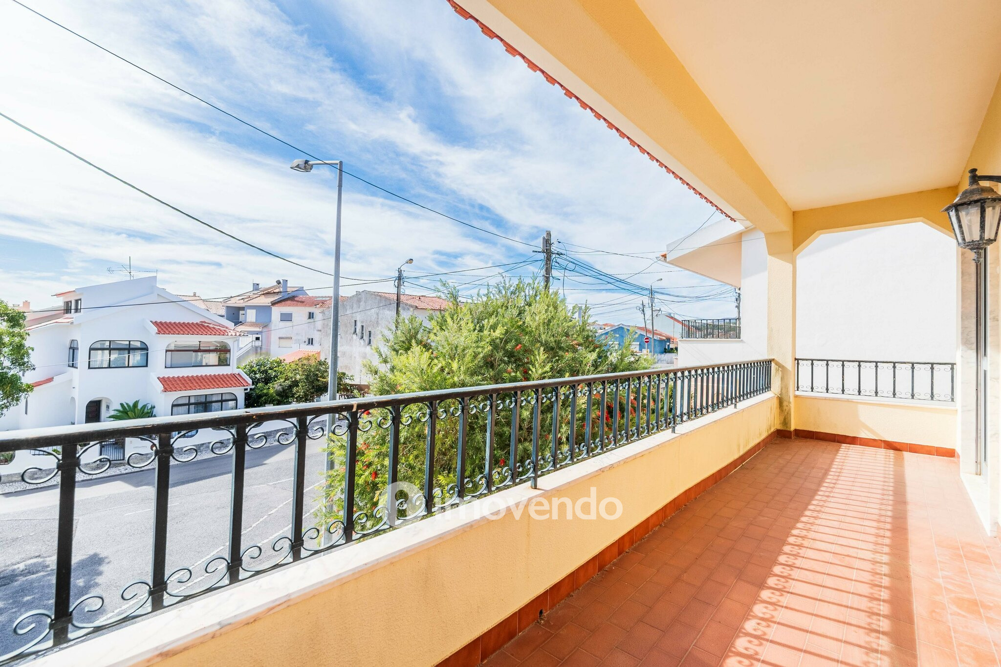 Moradia isolada T4, com garagem e áreas amplas, no Estoril