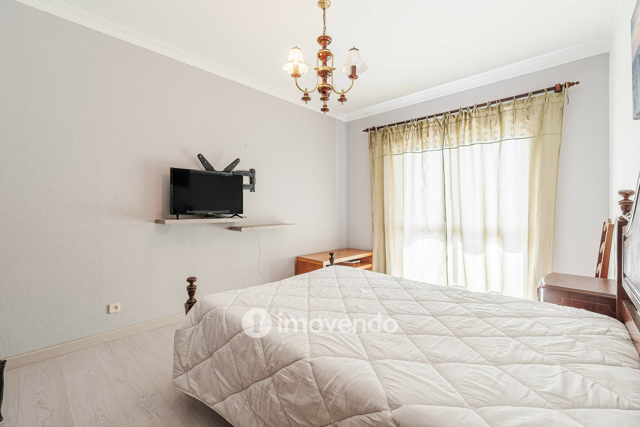 Moradia isolada T4, com garagem e áreas amplas, no Estoril