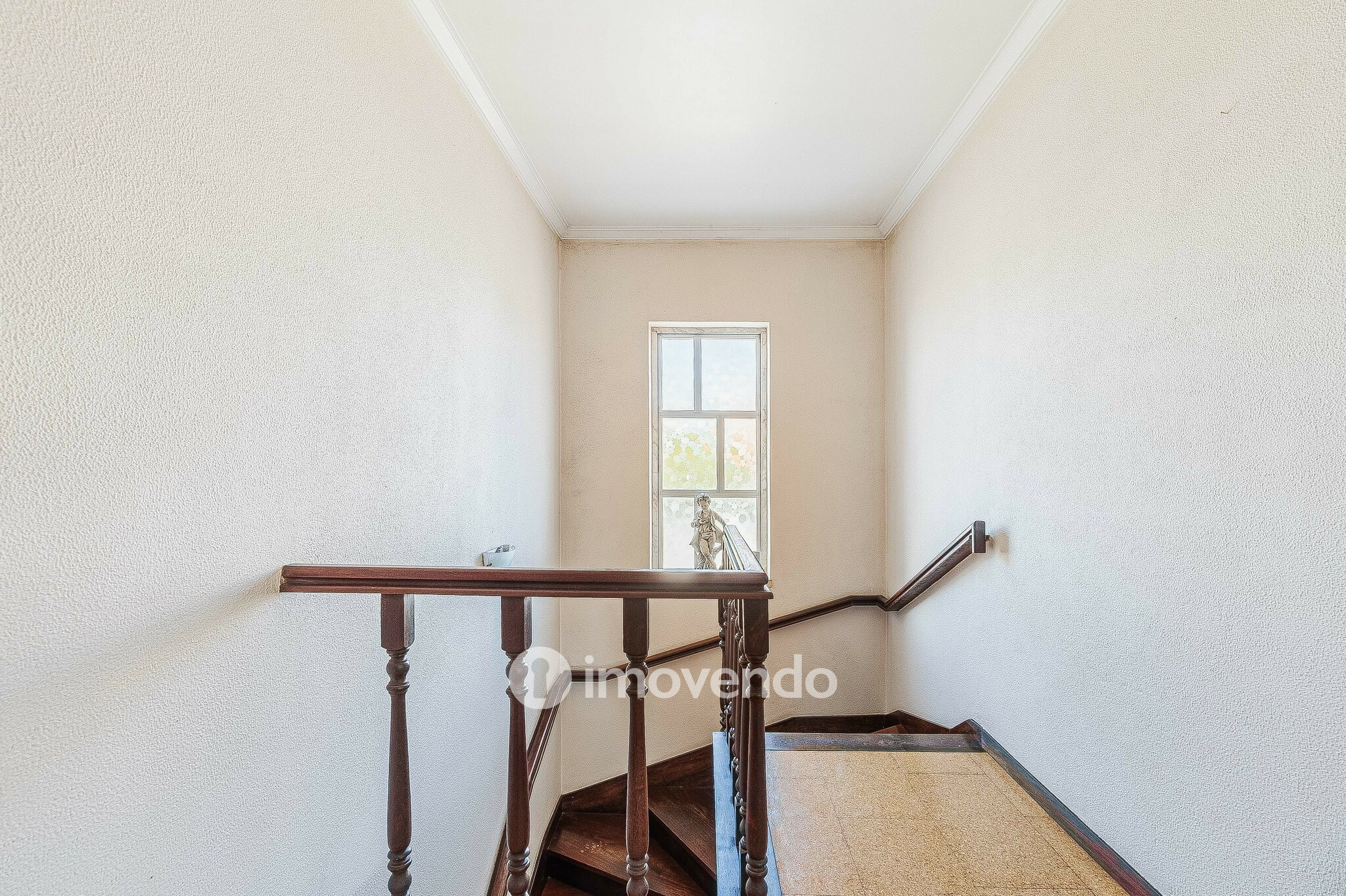 Moradia isolada T4, com garagem e áreas amplas, no Estoril