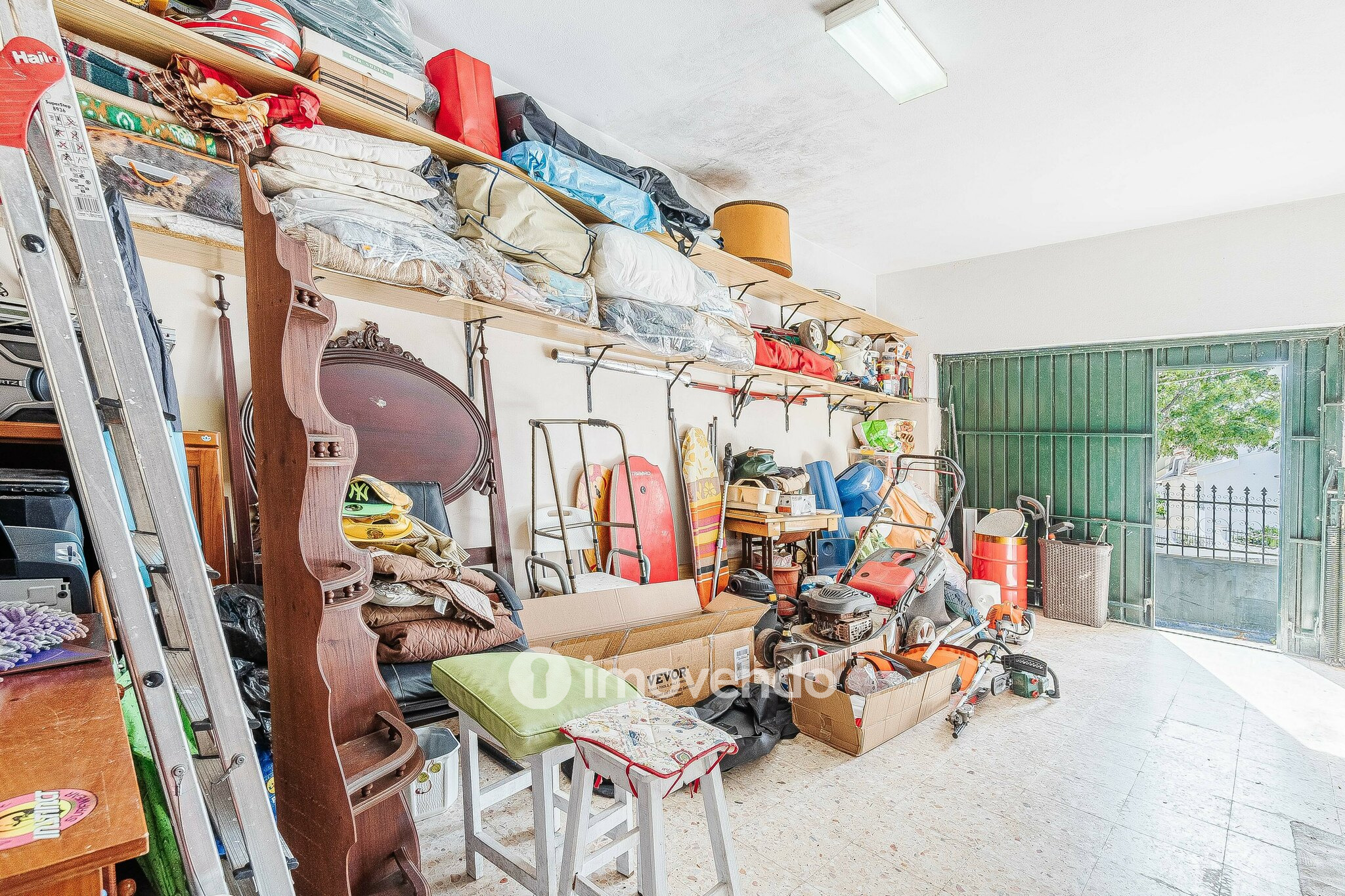 Moradia isolada T4, com garagem e áreas amplas, no Estoril