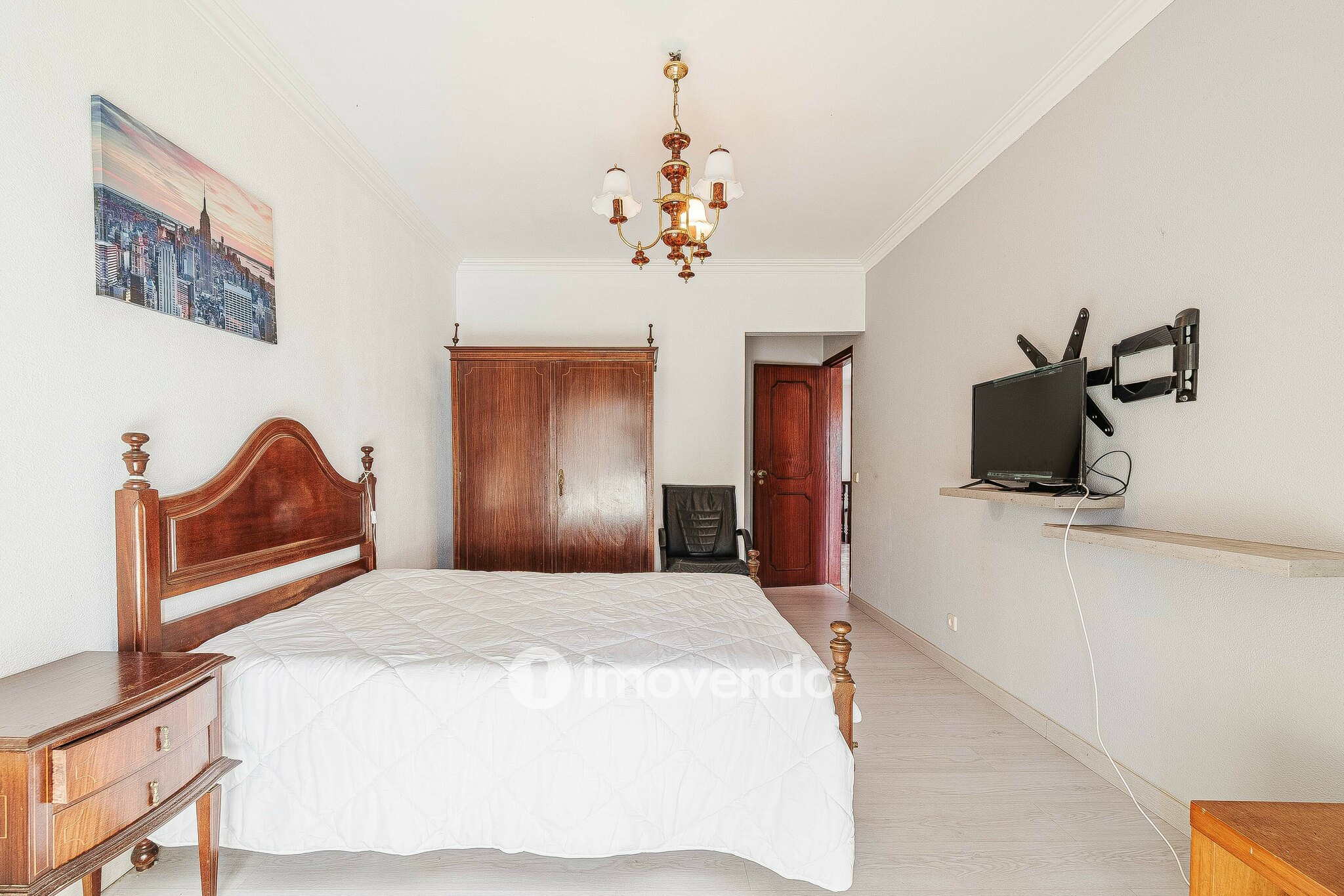 Moradia isolada T4, com garagem e áreas amplas, no Estoril