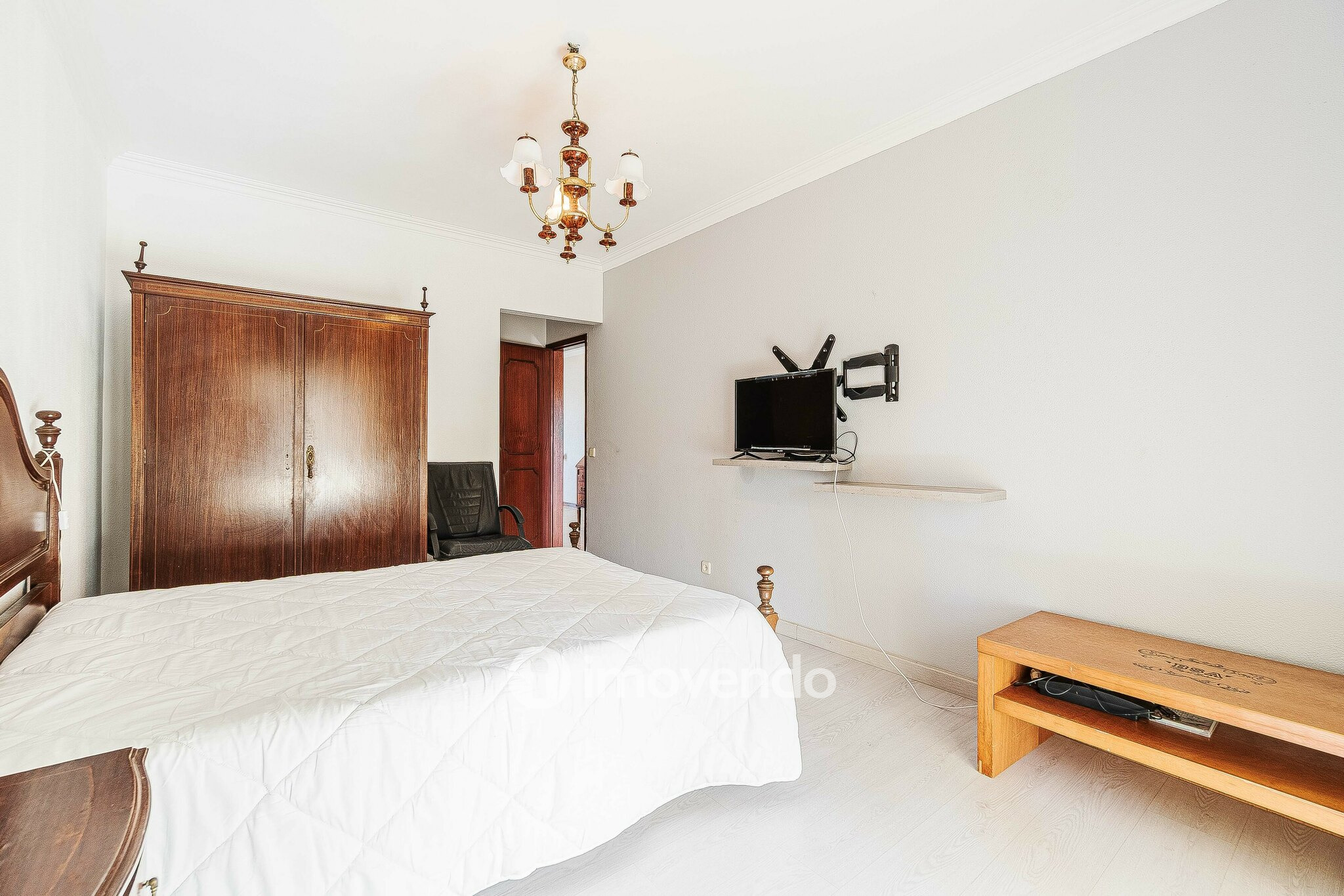 Moradia isolada T4, com garagem e áreas amplas, no Estoril